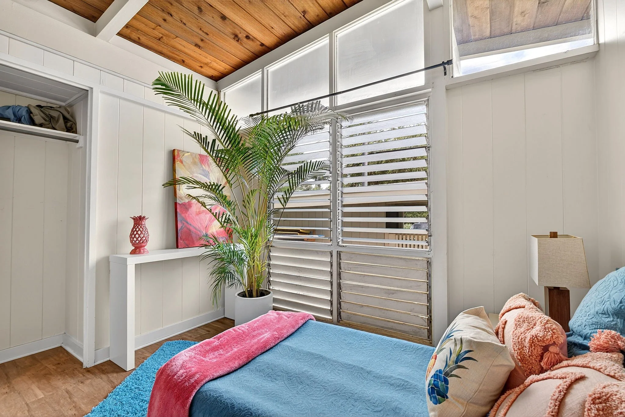 19-web-or-mls-Styron Photo 41-1644 Kalanianaʻole Hwy-6886.jpg