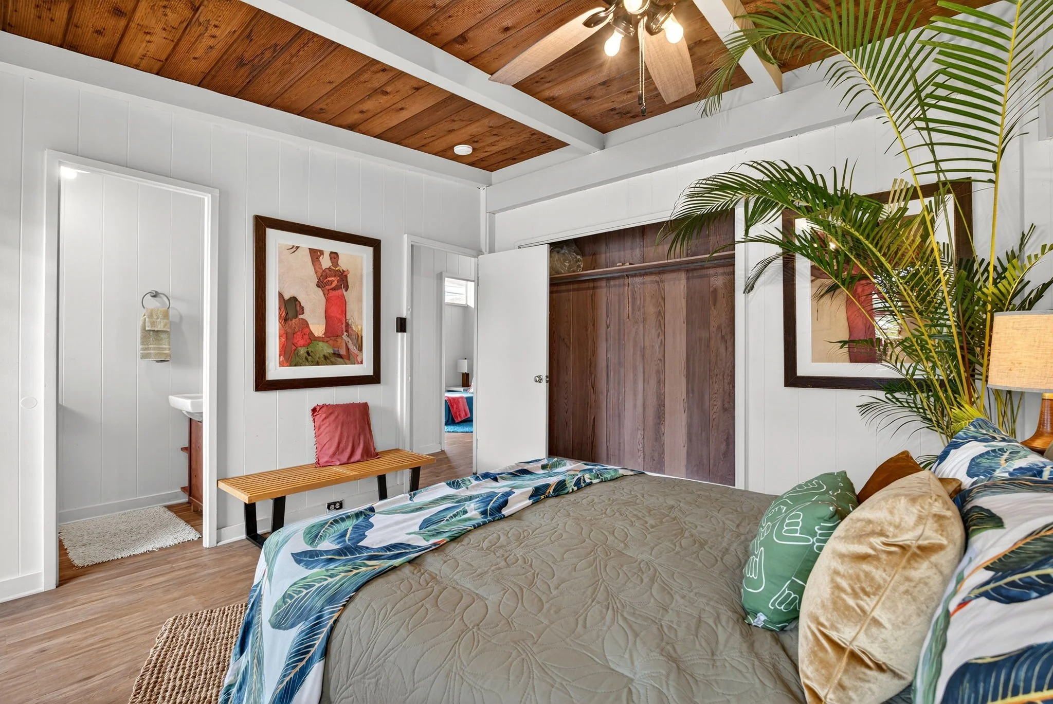 28-web-or-mls-Styron Photo 41-1644 Kalanianaʻole Hwy-6931.jpg