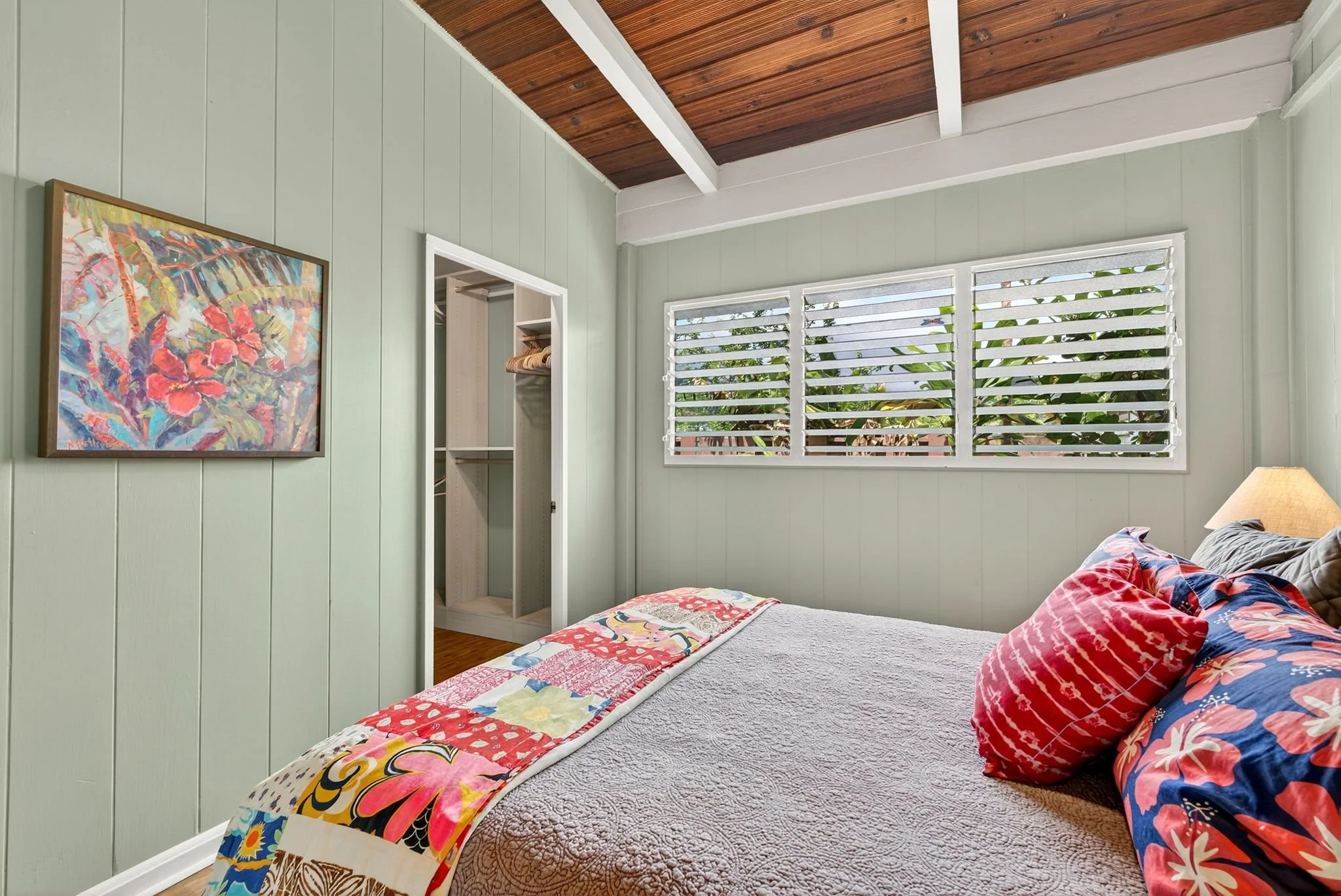 32-web-or-mls-Styron Photo 41-1644 Kalanianaʻole Hwy-6957.jpg
