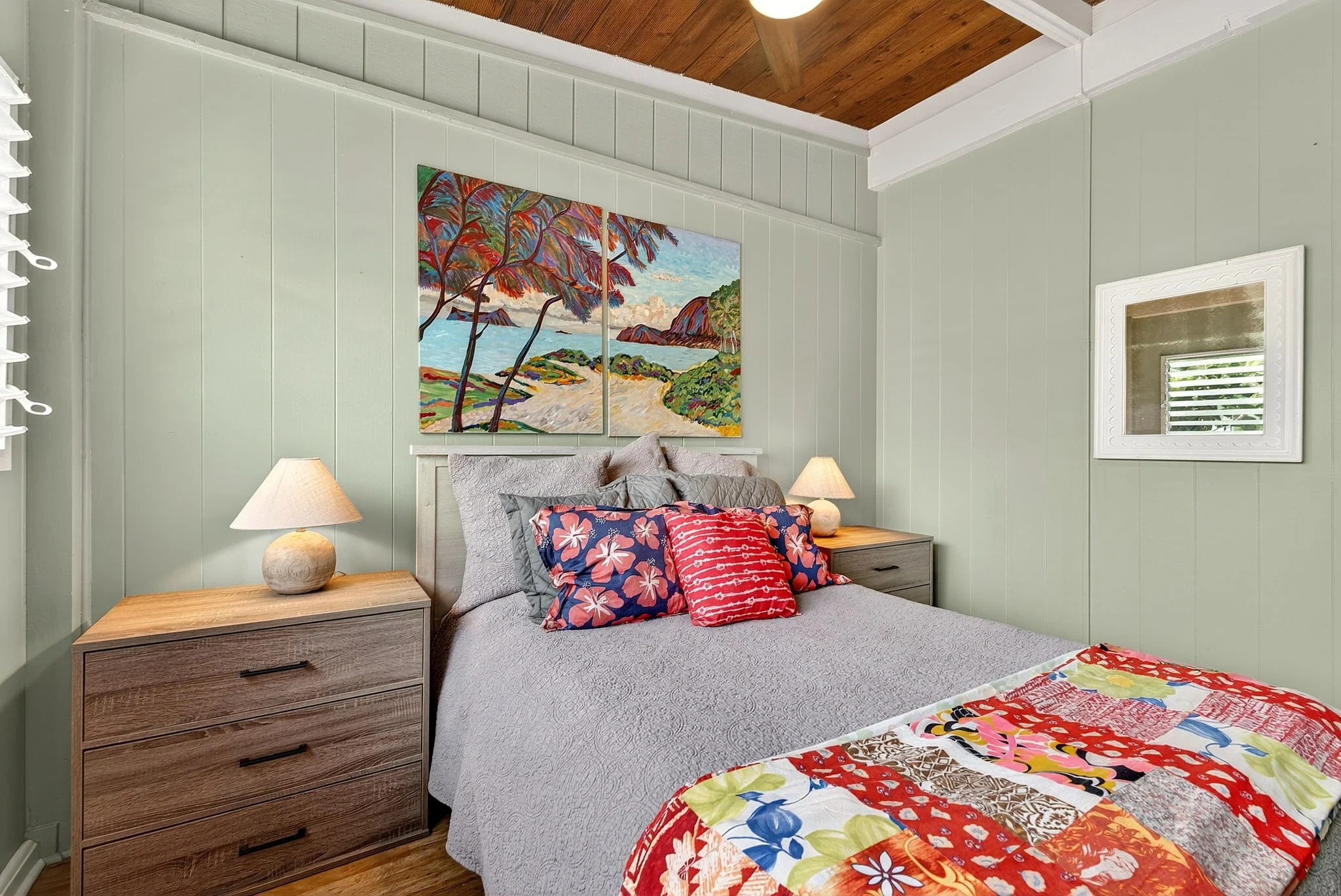 33-web-or-mls-Styron Photo 41-1644 Kalanianaʻole Hwy-6961.jpg