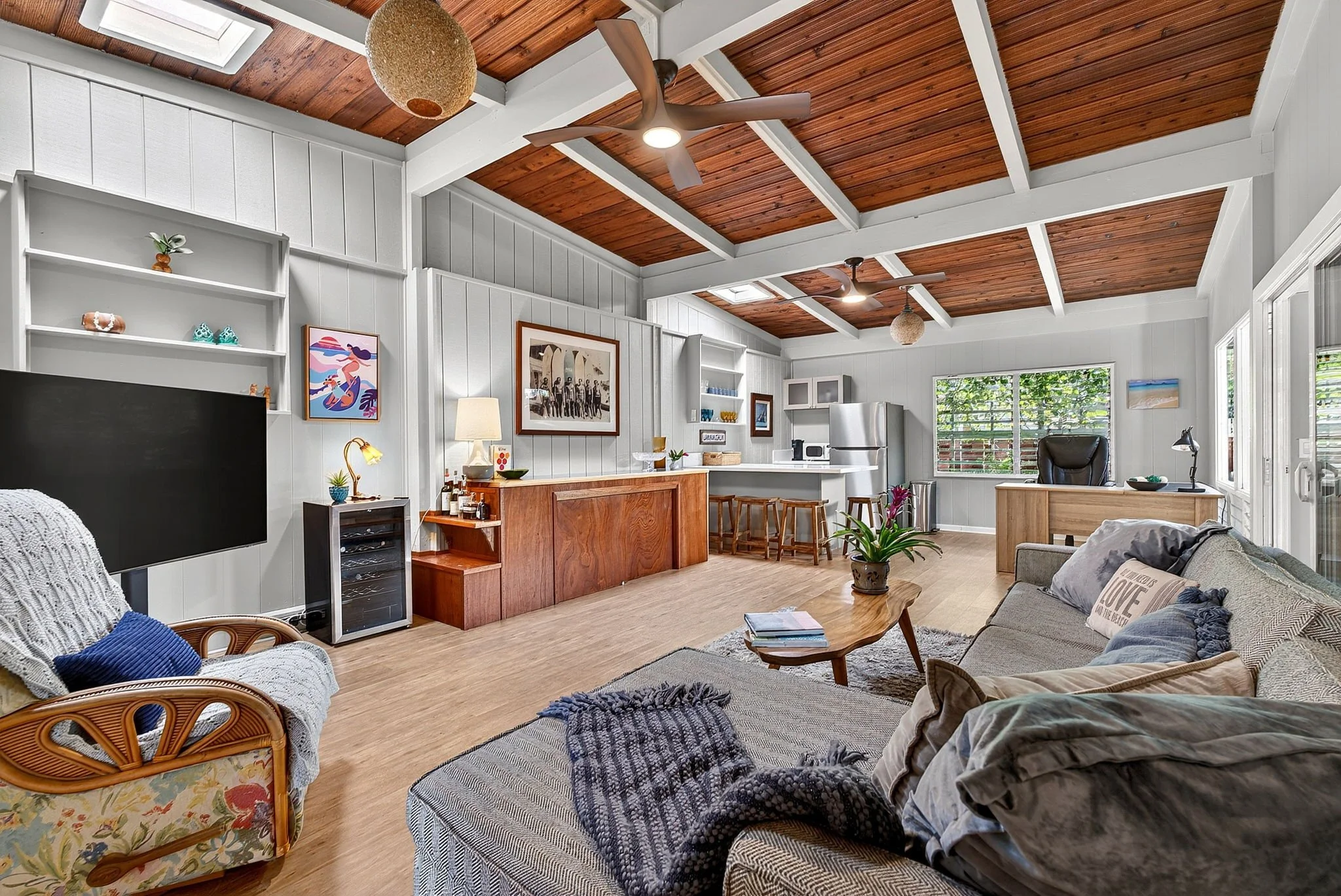 36-web-or-mls-Styron Photo 41-1644 Kalanianaʻole Hwy-6981.jpg