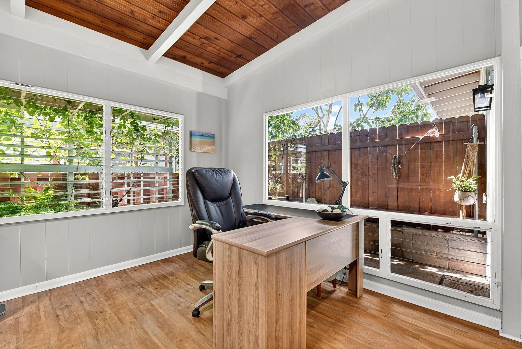38-web-or-mls-Styron Photo 41-1644 Kalanianaʻole Hwy-6991.jpg