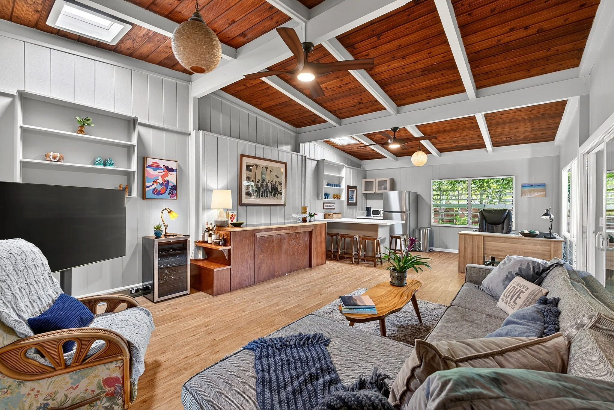 40-web-or-mls-Styron Photo 41-1644 Kalanianaʻole Hwy-7001.jpg