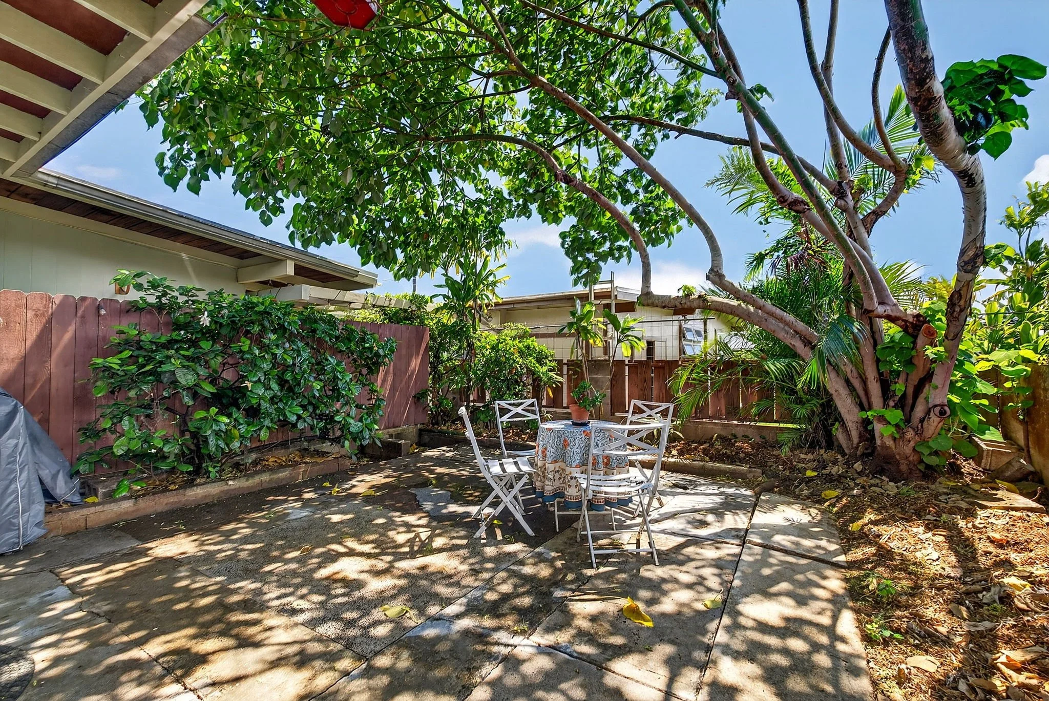 56-web-or-mls-Styron Photo 41-1644 Kalanianaʻole Hwy-7075.jpg