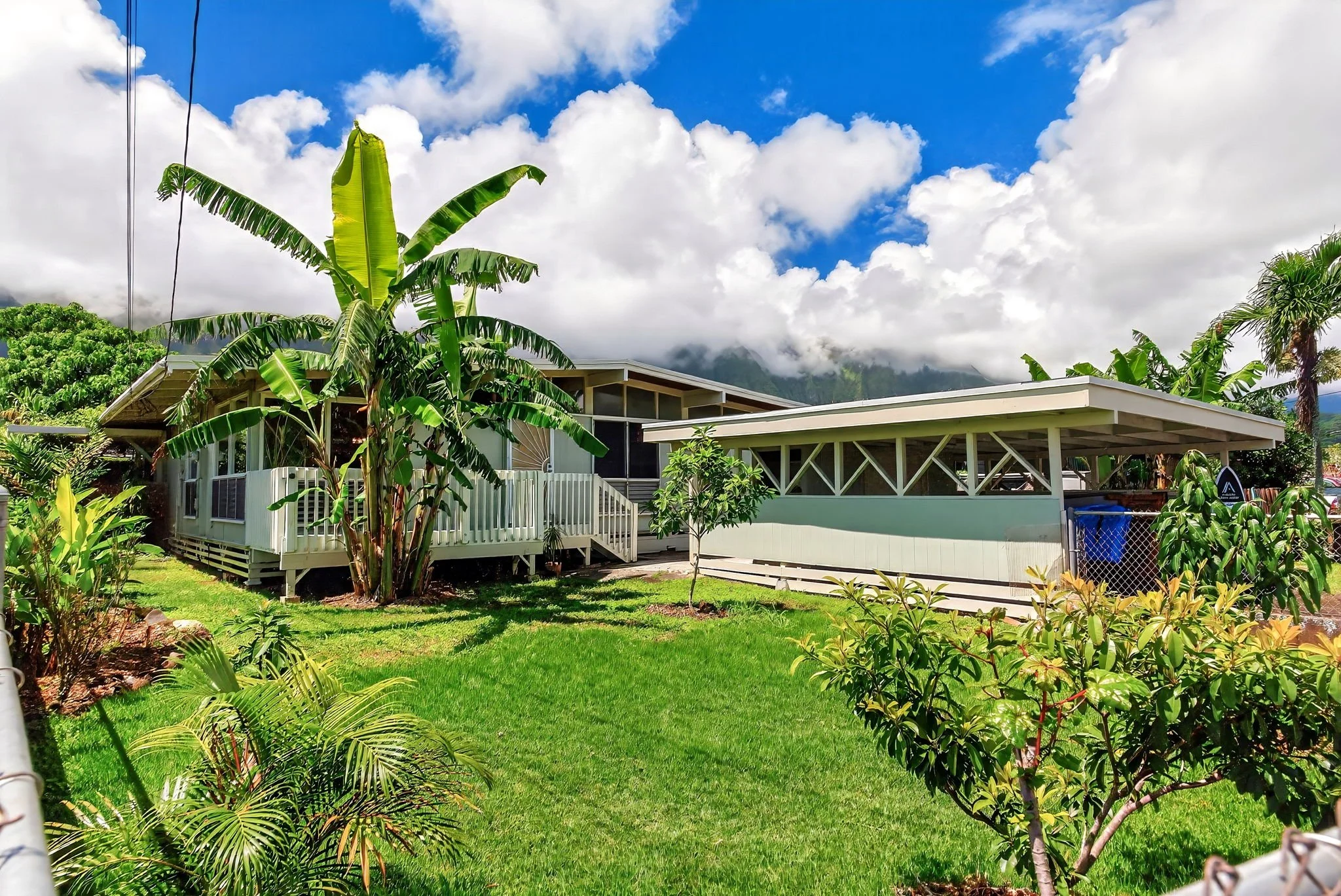 41-1644 KALANIANAOLE HWY ~ Waimanalo