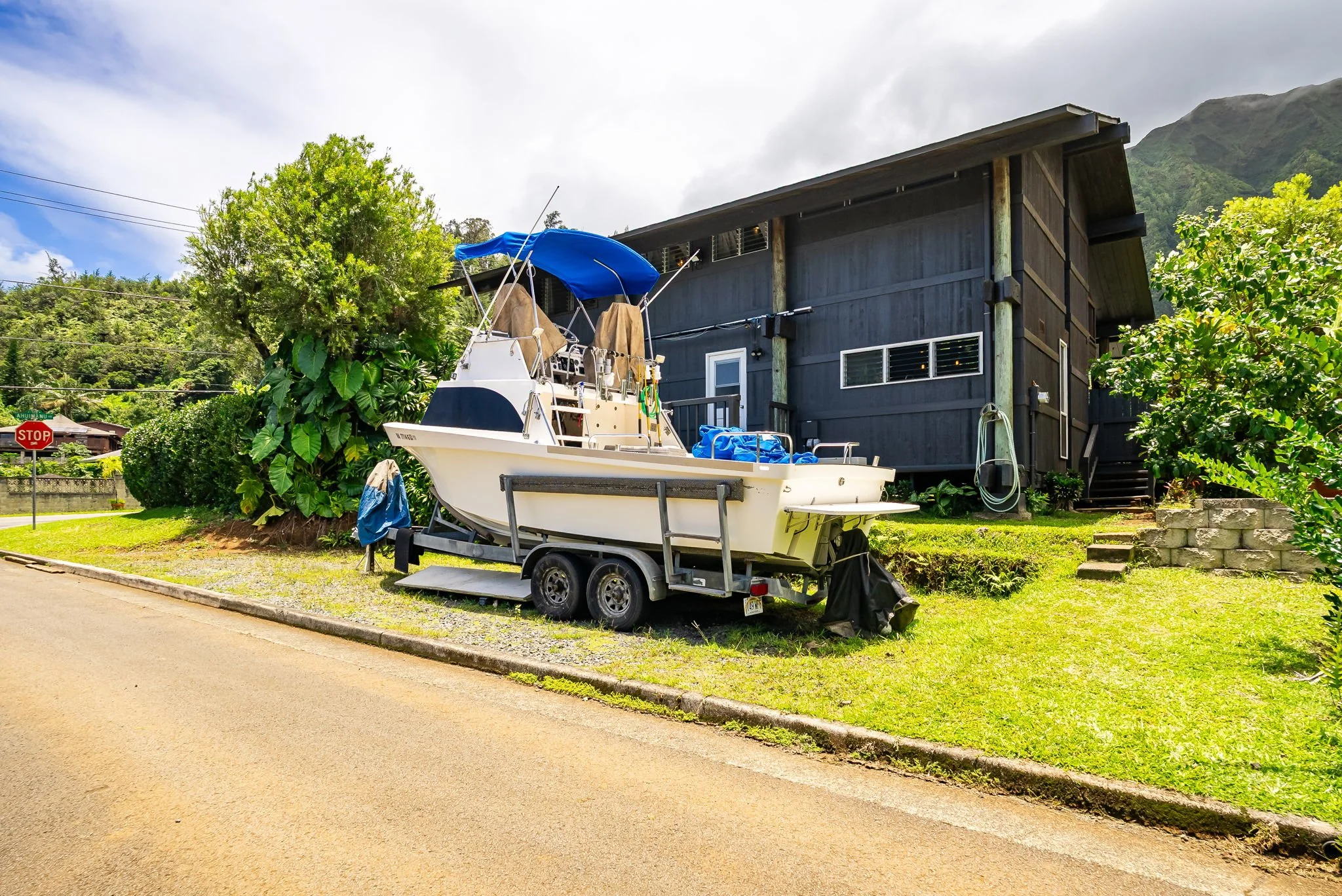 51-web-or-mls-Styron Photo 47-585 Ahuimanu Rd-2039.jpg