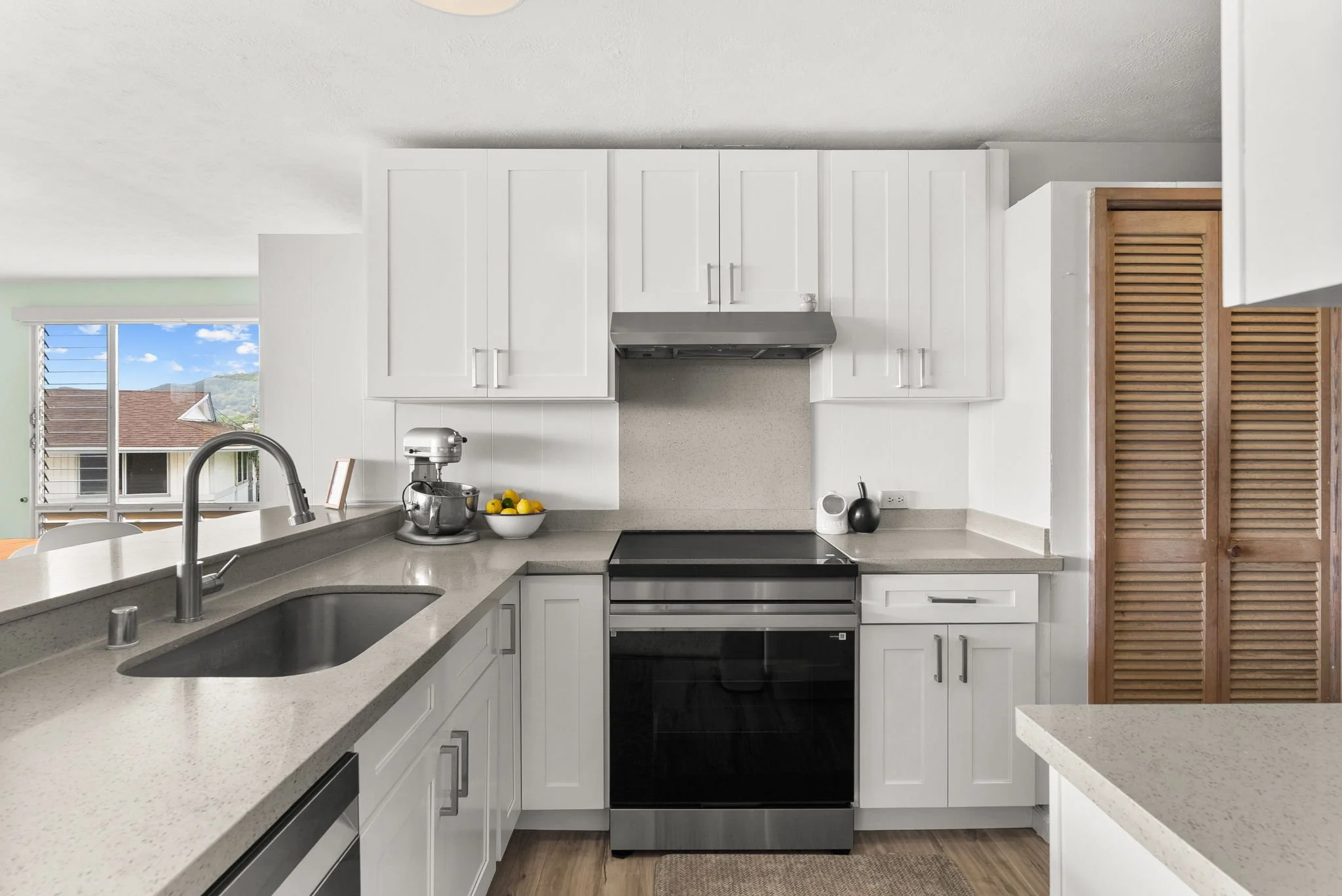 9-web-or-mls-Styron Photo 45-112 Halliday Pl Unit A-7364.jpg