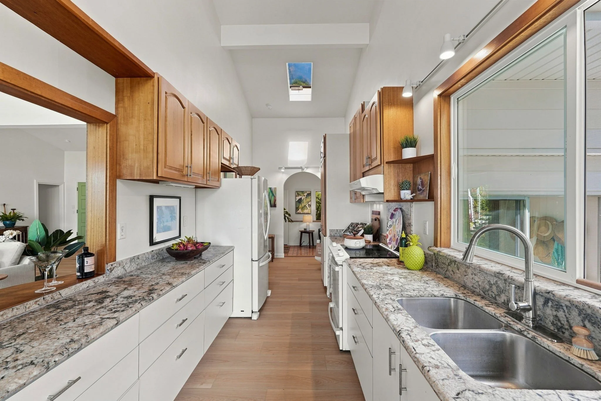 22-web-or-mls-Styron_Photo_44-397_Kaneohe_Bay_Dr_0201.jpg