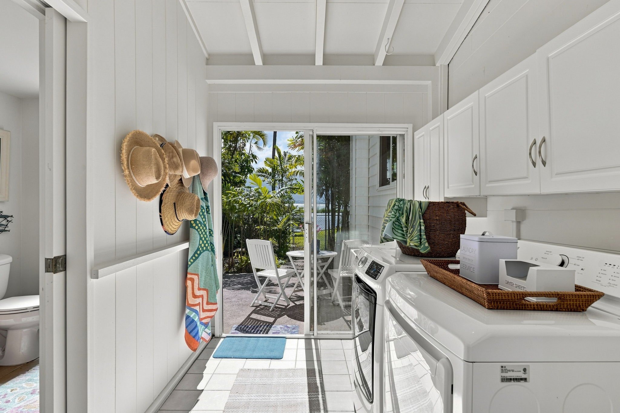 32-web-or-mls-Styron_Photo_44-397_Kaneohe_Bay_Dr_0251.jpg