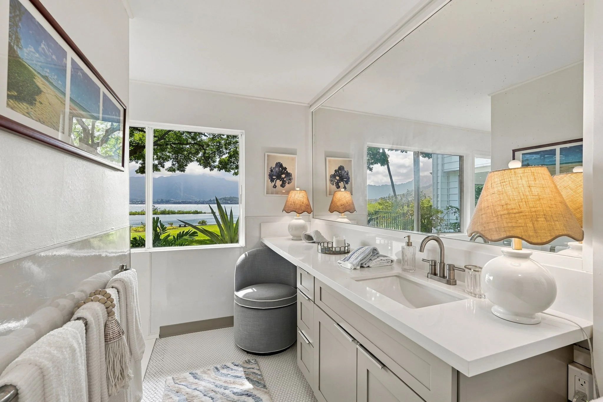 41-web-or-mls-Styron_Photo_44-397_Kaneohe_Bay_Dr_0297.jpg