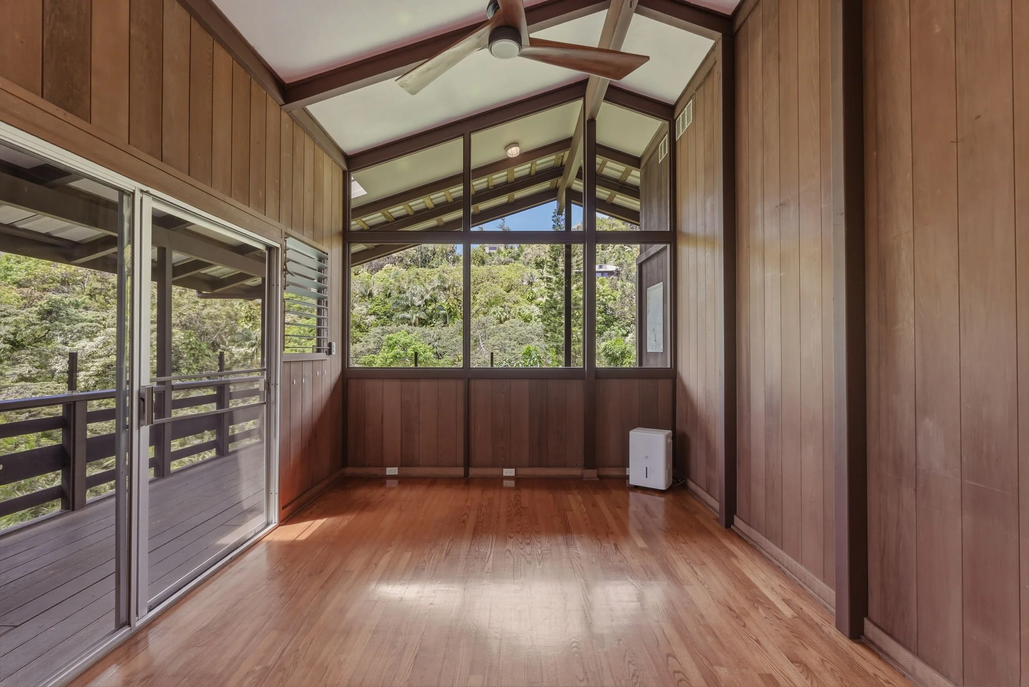 3-web-or-mls-Styron Photo 4142 Round Top Dr-2243.jpg