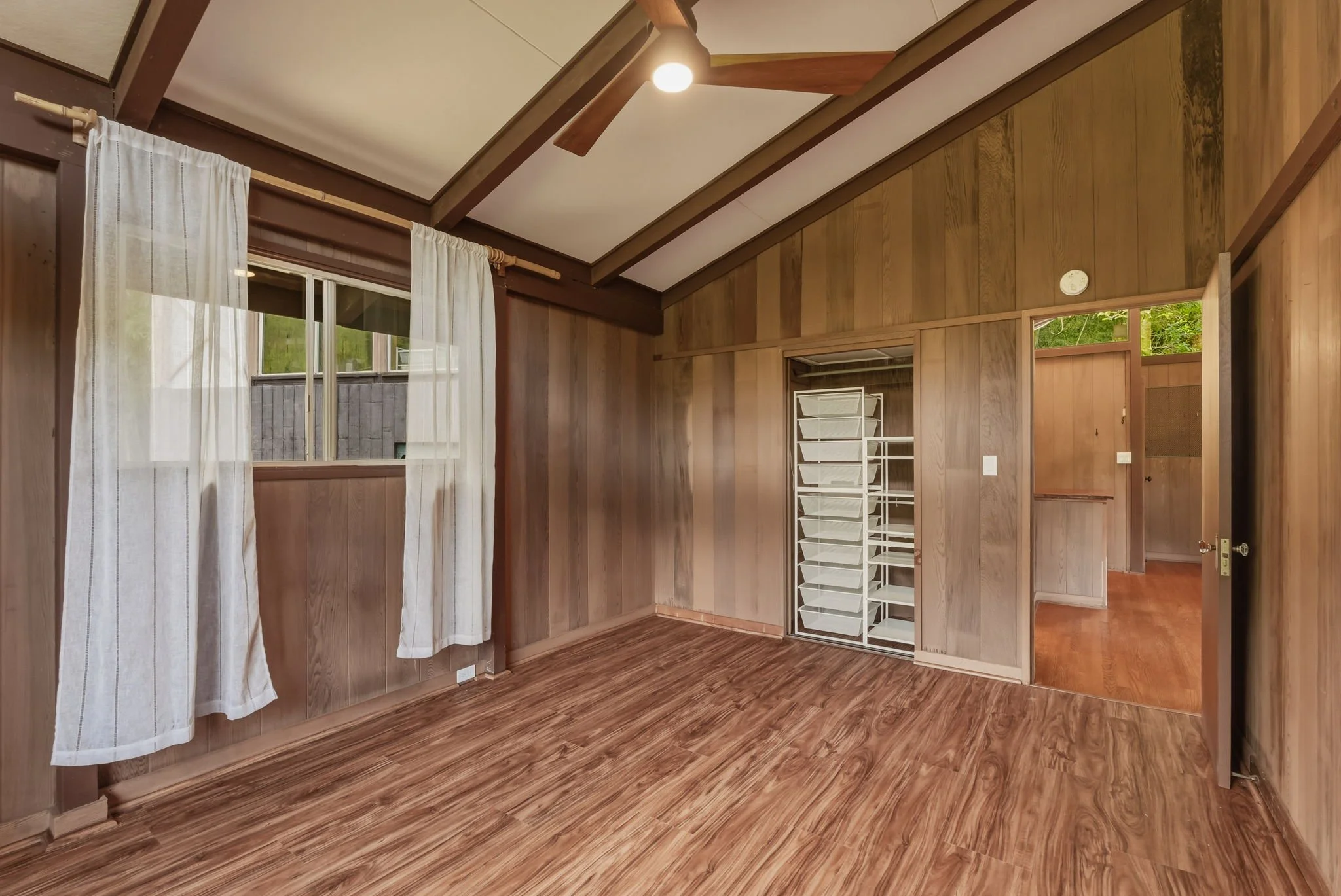 14-web-or-mls-Styron Photo 4142 Round Top Dr-2318.jpg