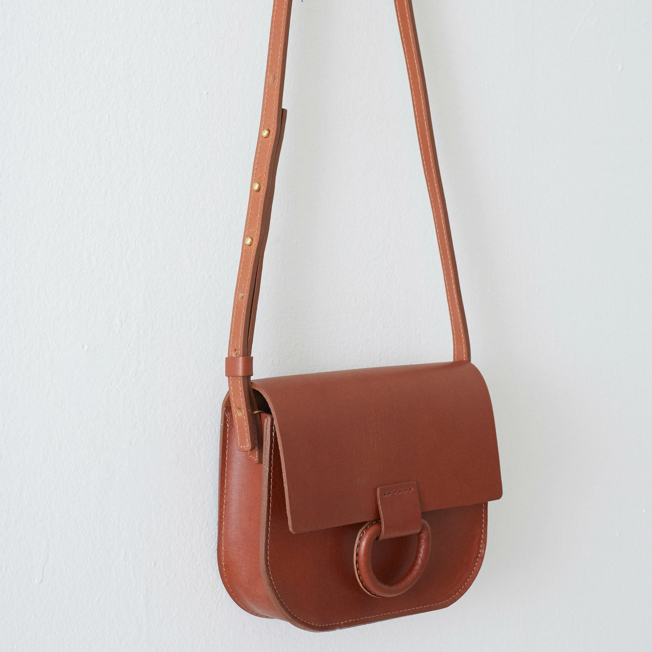 mini logan bag saddle brown — Crescioni