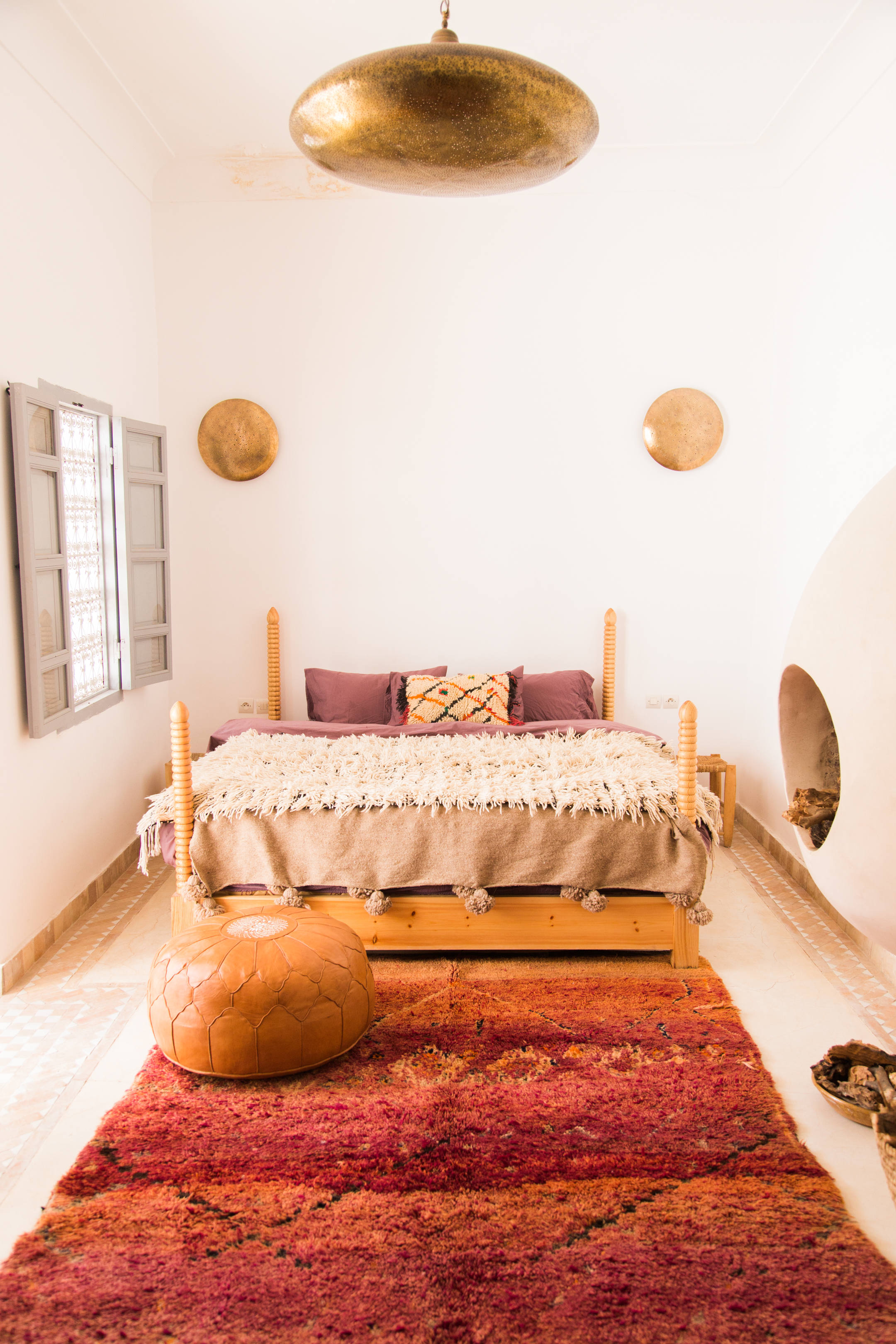 The things we wouldn't do to get the shot, including re doing this whole room to showcase all the new inventory coming to Semikah soon!