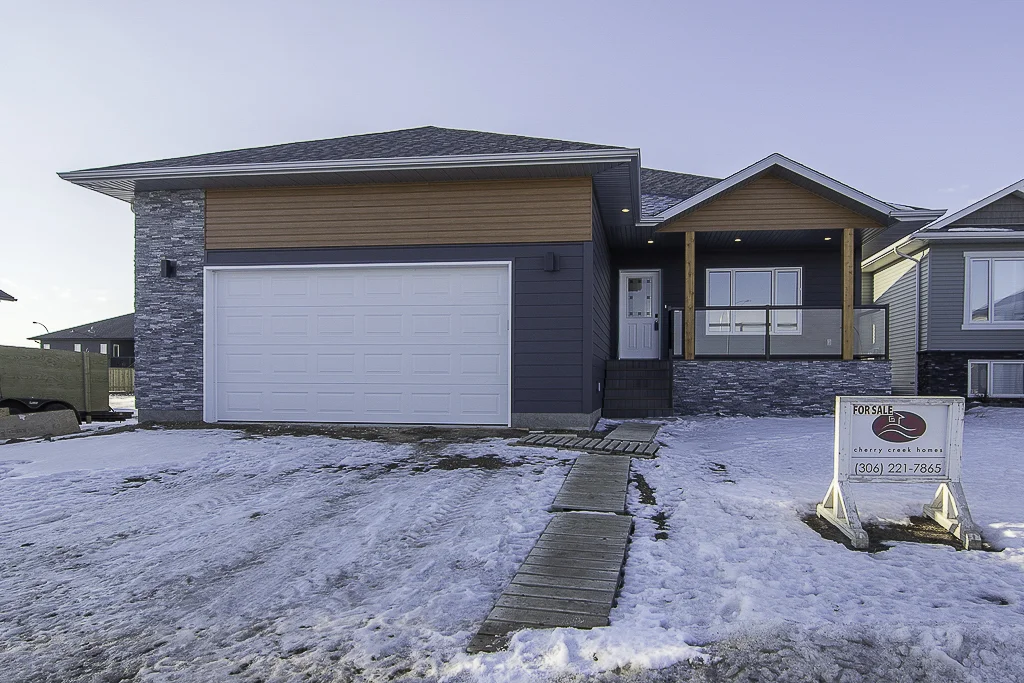 1510 SQ FT modified bi-level