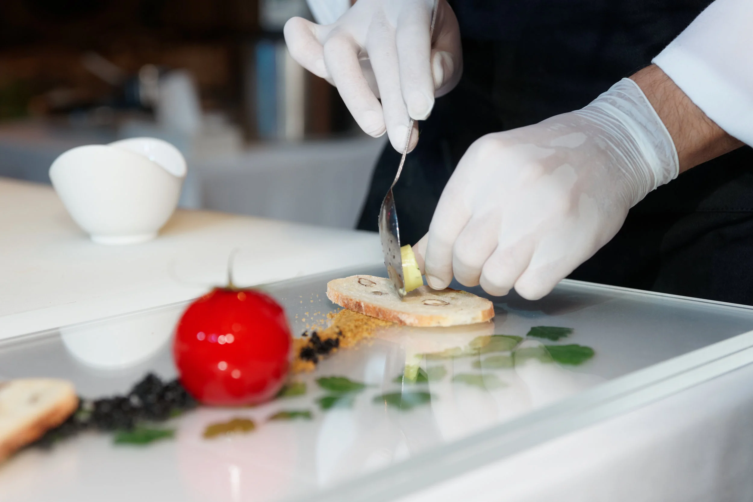 The Facts About Vinyl Gloves in Food Contact