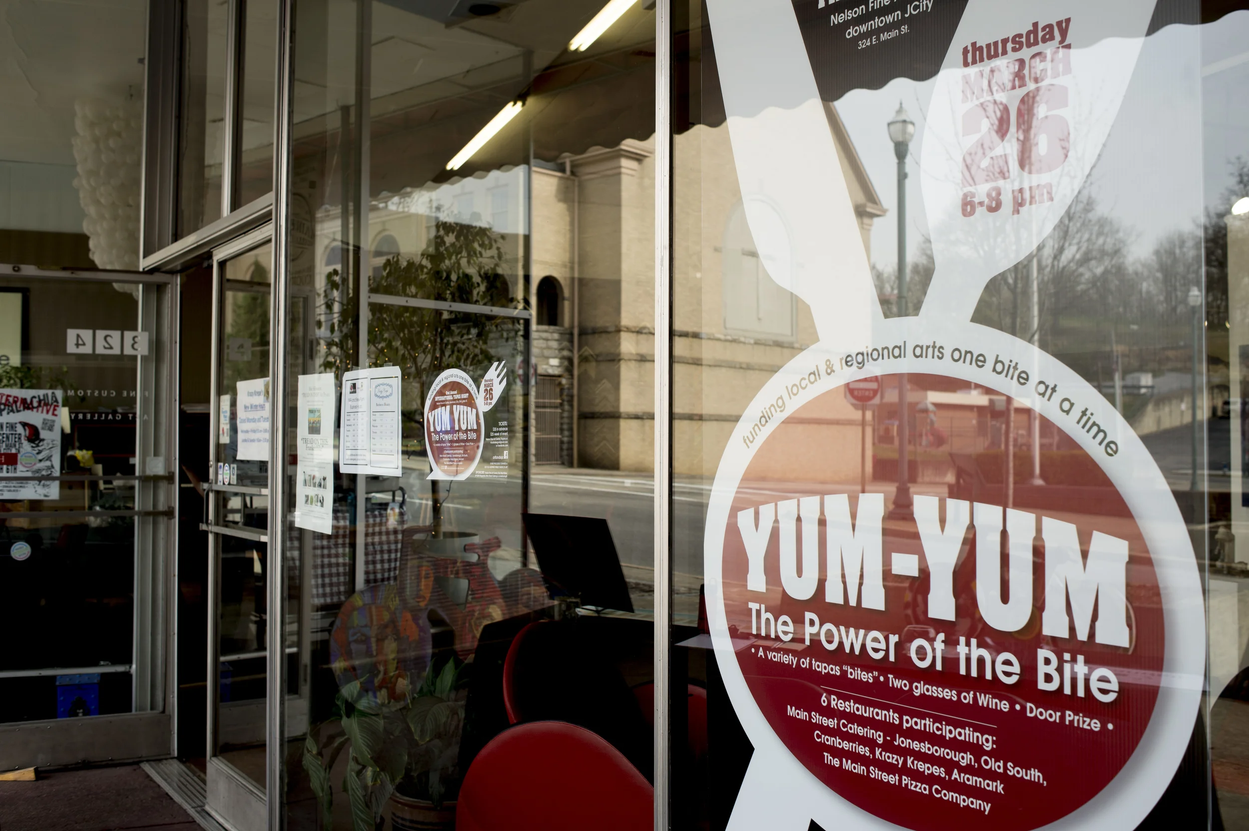Yum-Yum_JCMPhoto-002.jpg
