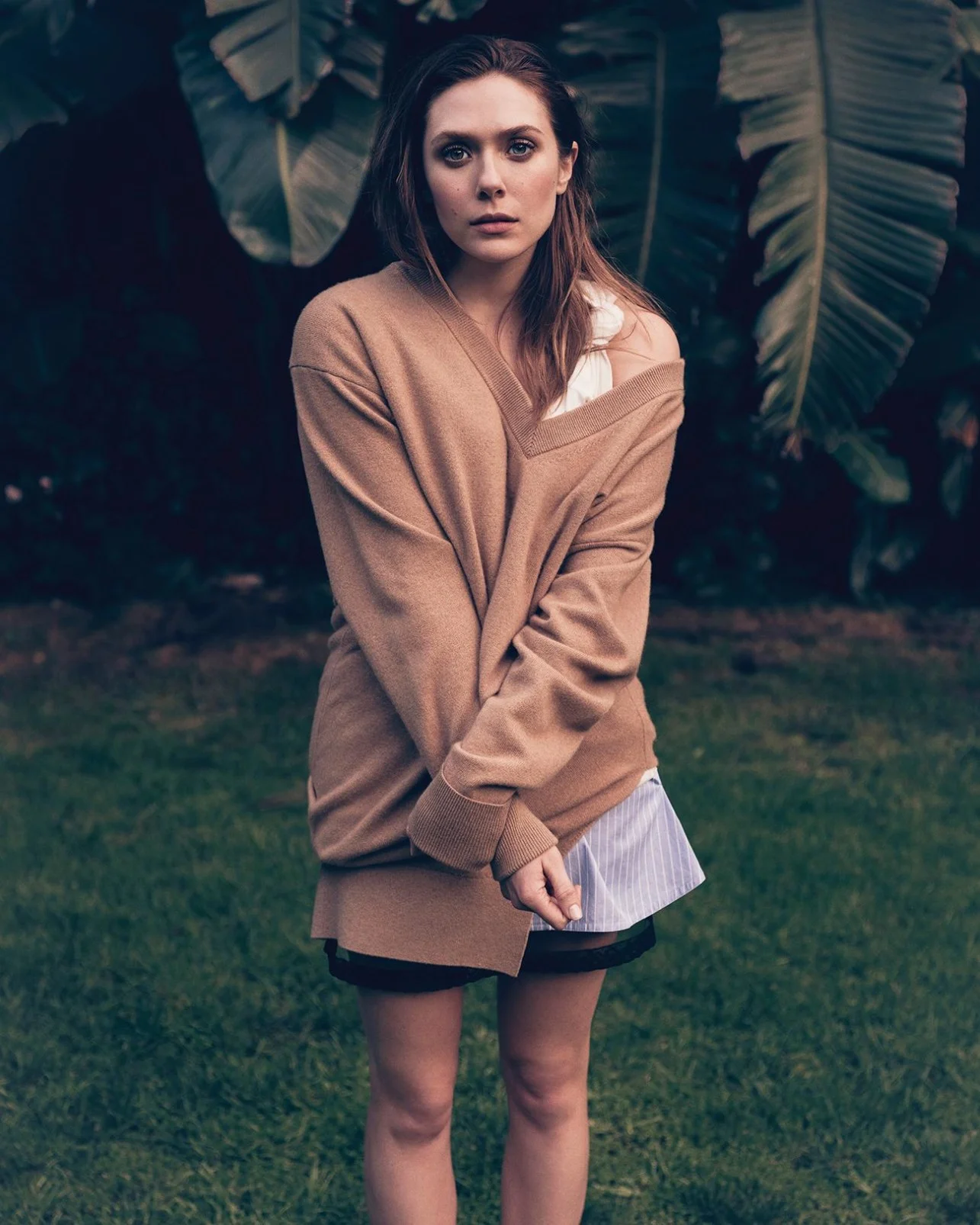 elizabeth-olsen-beau-grealy-photoshoot-for-the-sunday-times-style-2018-6.jpg