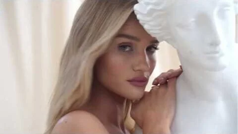 BCBGMAXAZRIA SS19 Campaign Ft. Rosie Huntington-Whiteley, Kate Young & Zoey Grossman