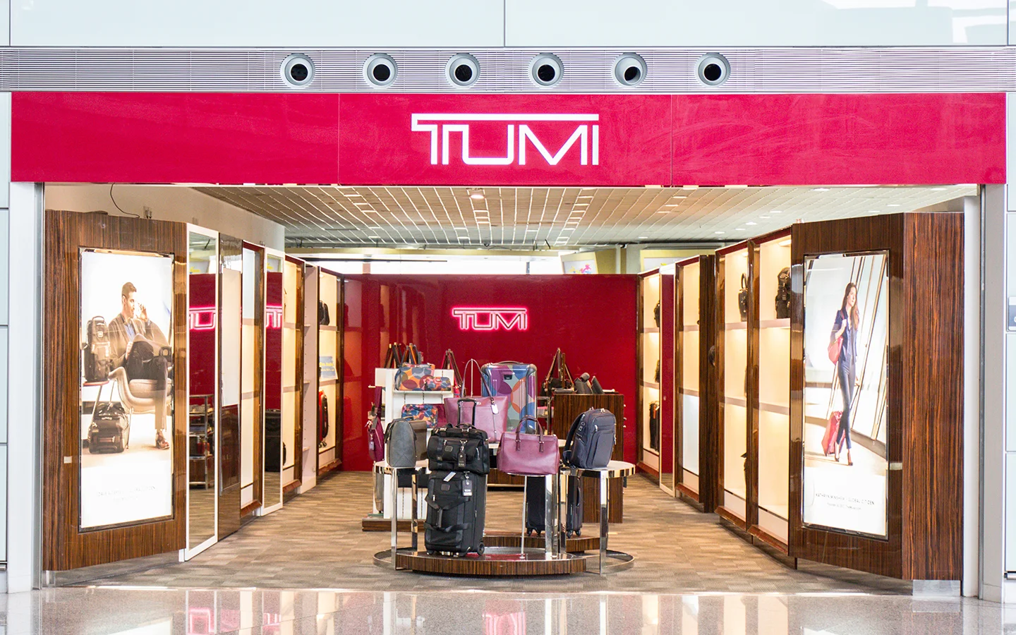 Tumi
