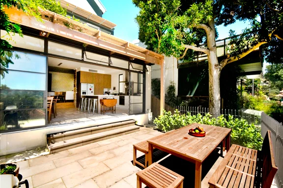 PATIO-1WEB.jpg