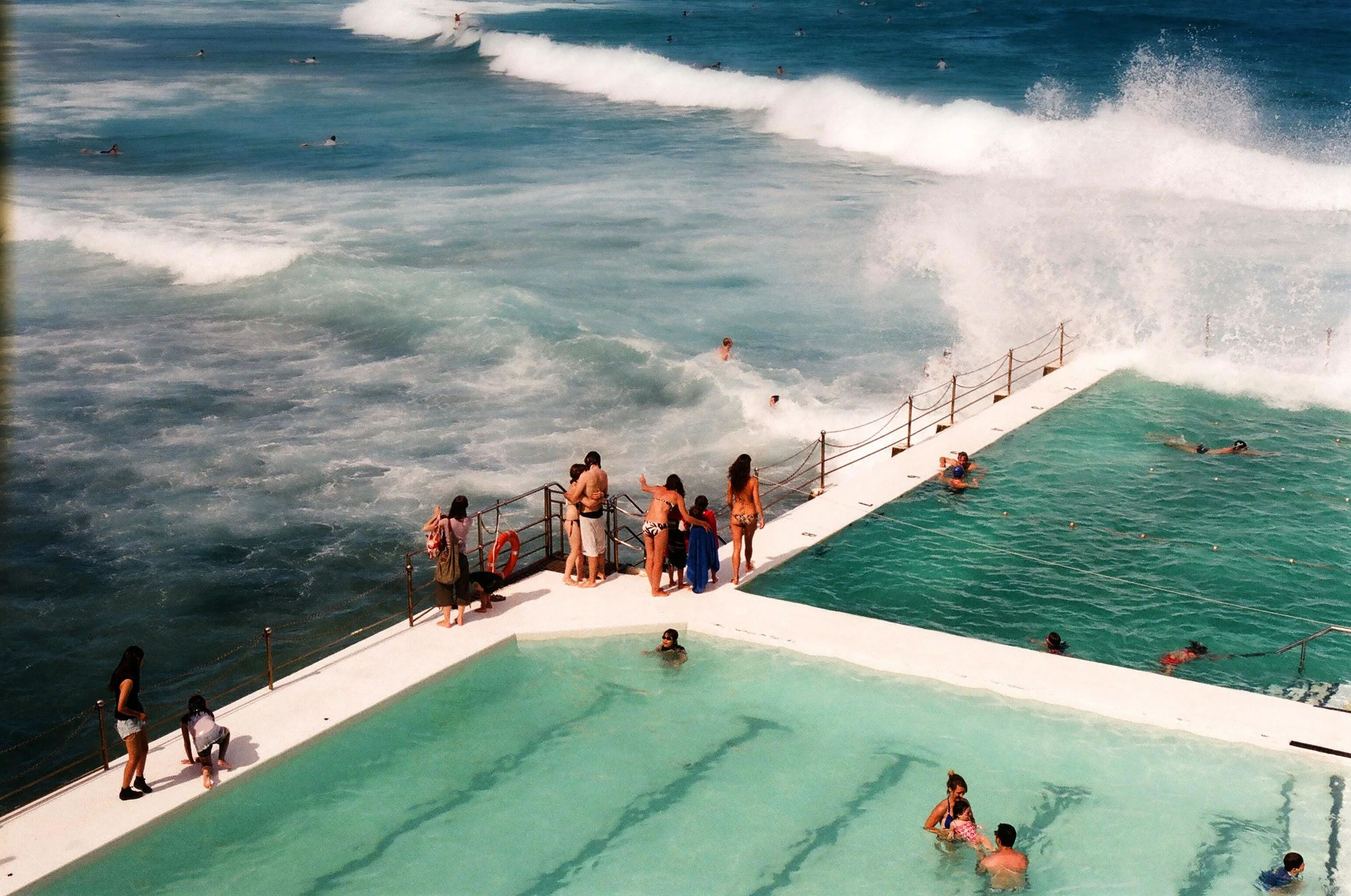Bondi Beach, Sydney.JPG