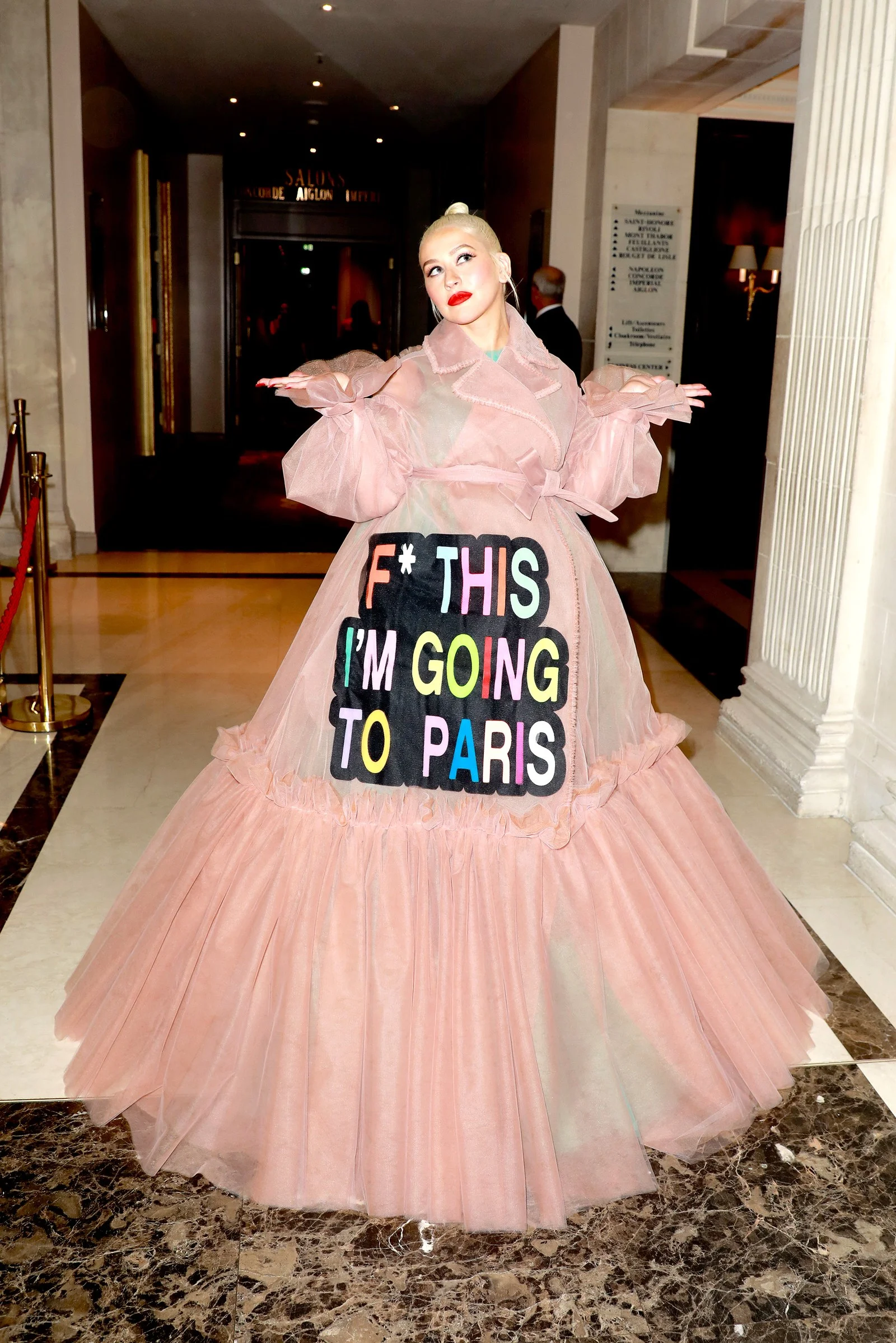 Christina Aguilera wearing Viktor & Rolf Source: Vogue