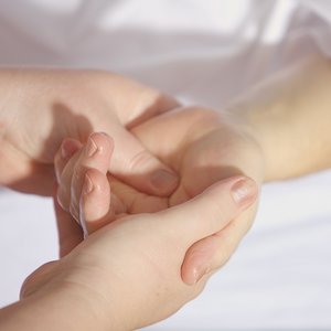 treatment-1327811_1920.jpg