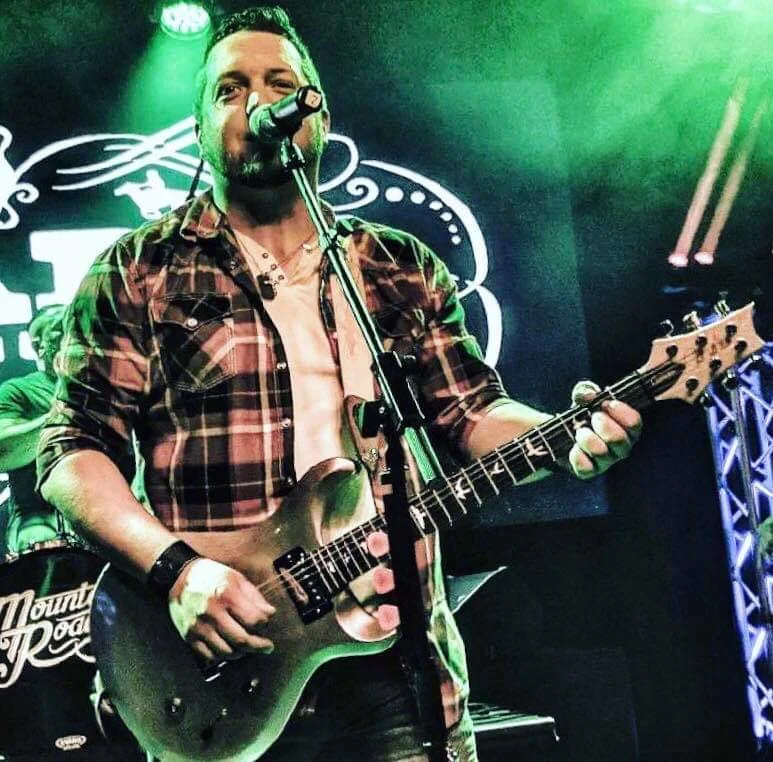 Roy Lee (Dirt Road Anthem Band) (PREMIUM ACT)