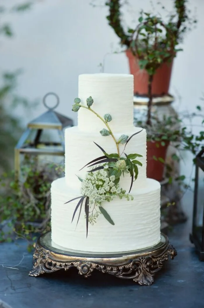 Vendors || Venue: Wright Ranch Malibu || Photography: Brian Leahy || Coordination: Di Lusso Concierge || Flowers: Wisteria Lane || Cake & Desserts: Kellie Abbott