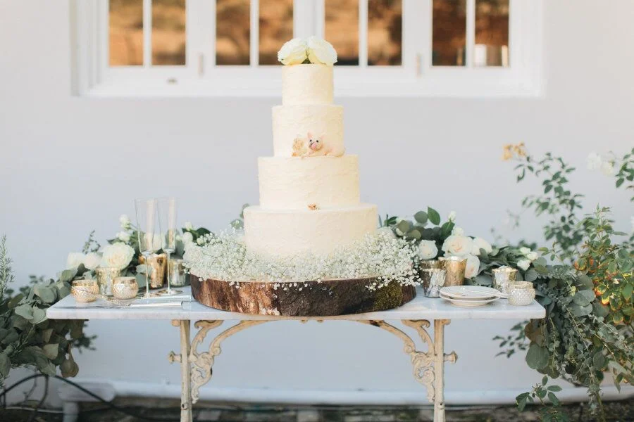 Photography: Andrew and Jade Photo | Cake: The Butter End