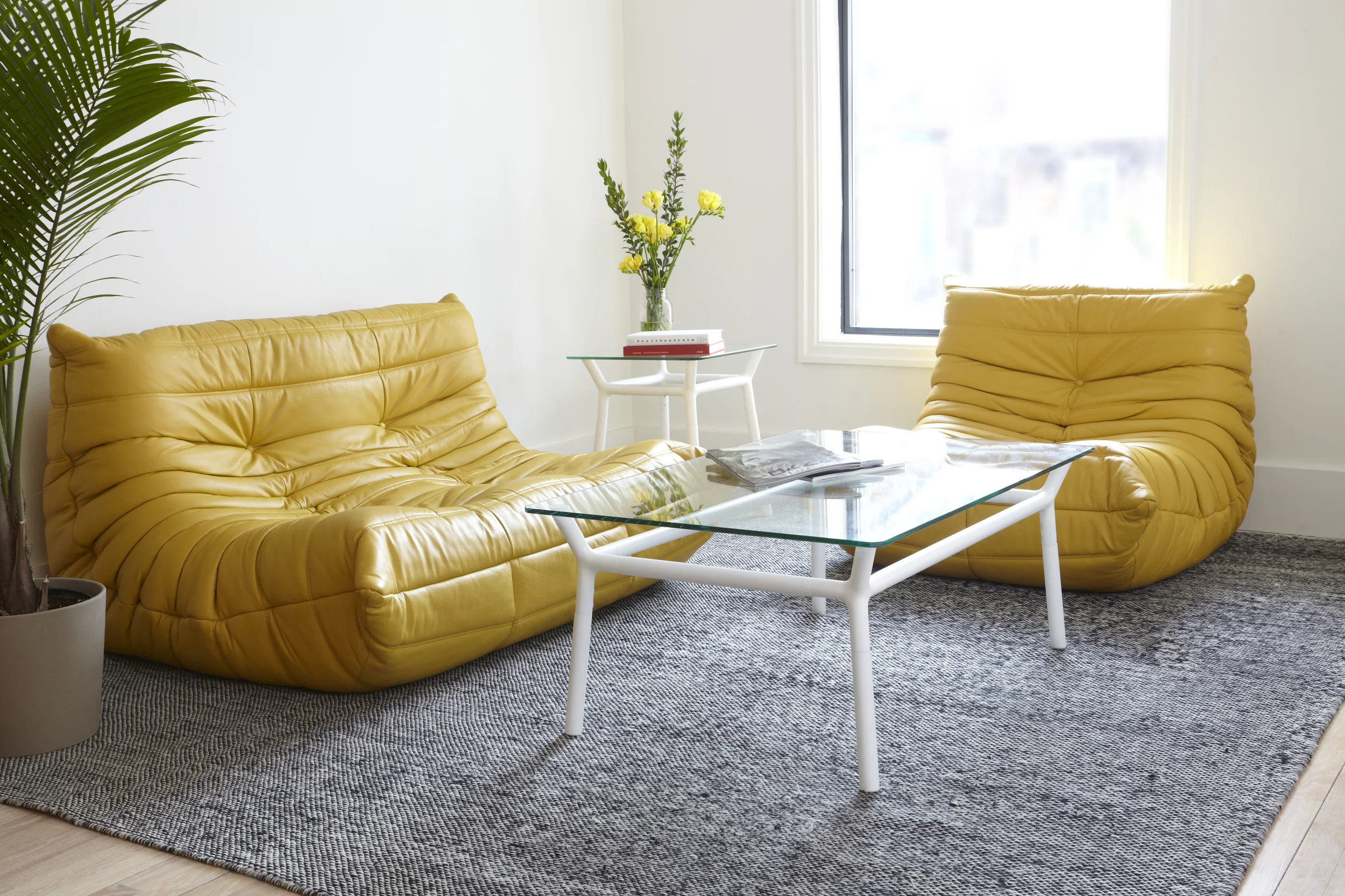 Umbra Konnect Coffee & Side Table Lifestyle