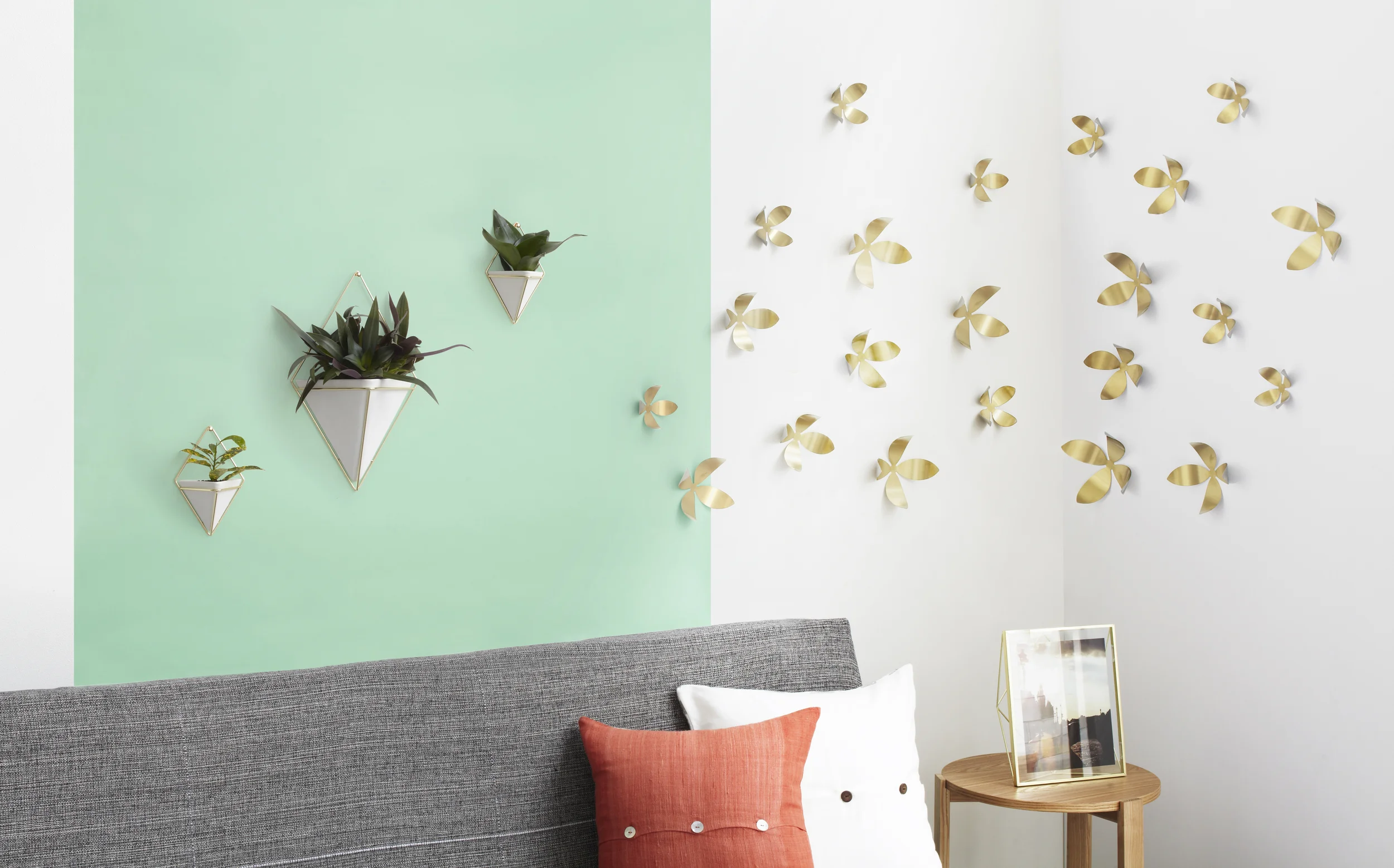 Umbra Wall Decore Lifestyle