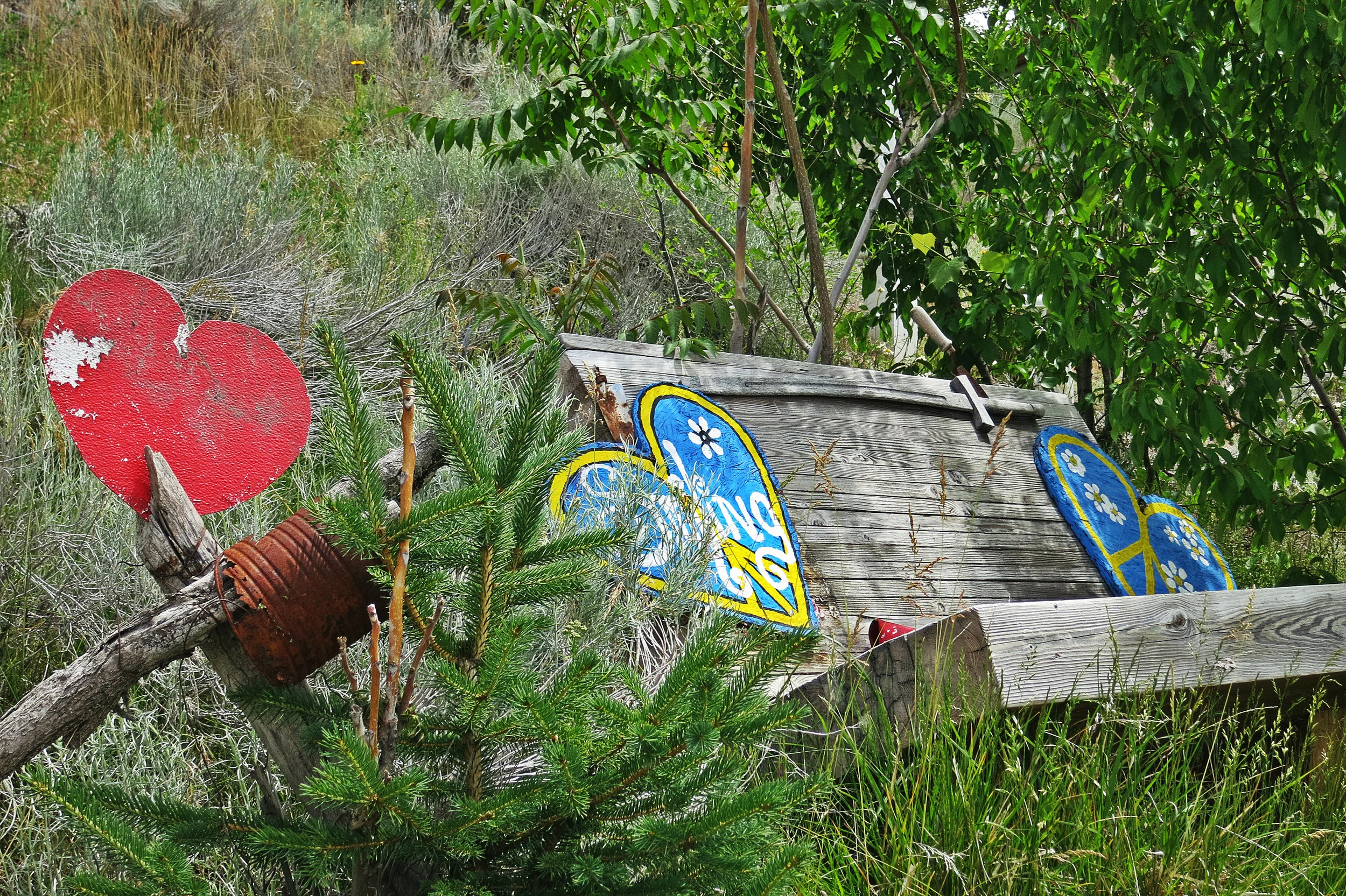 Giant hearts are a constant presence in Dudyville. "We welcome all those who come in peace," O'Keeffe said. "But if you have malicious intent, don’t bother. "