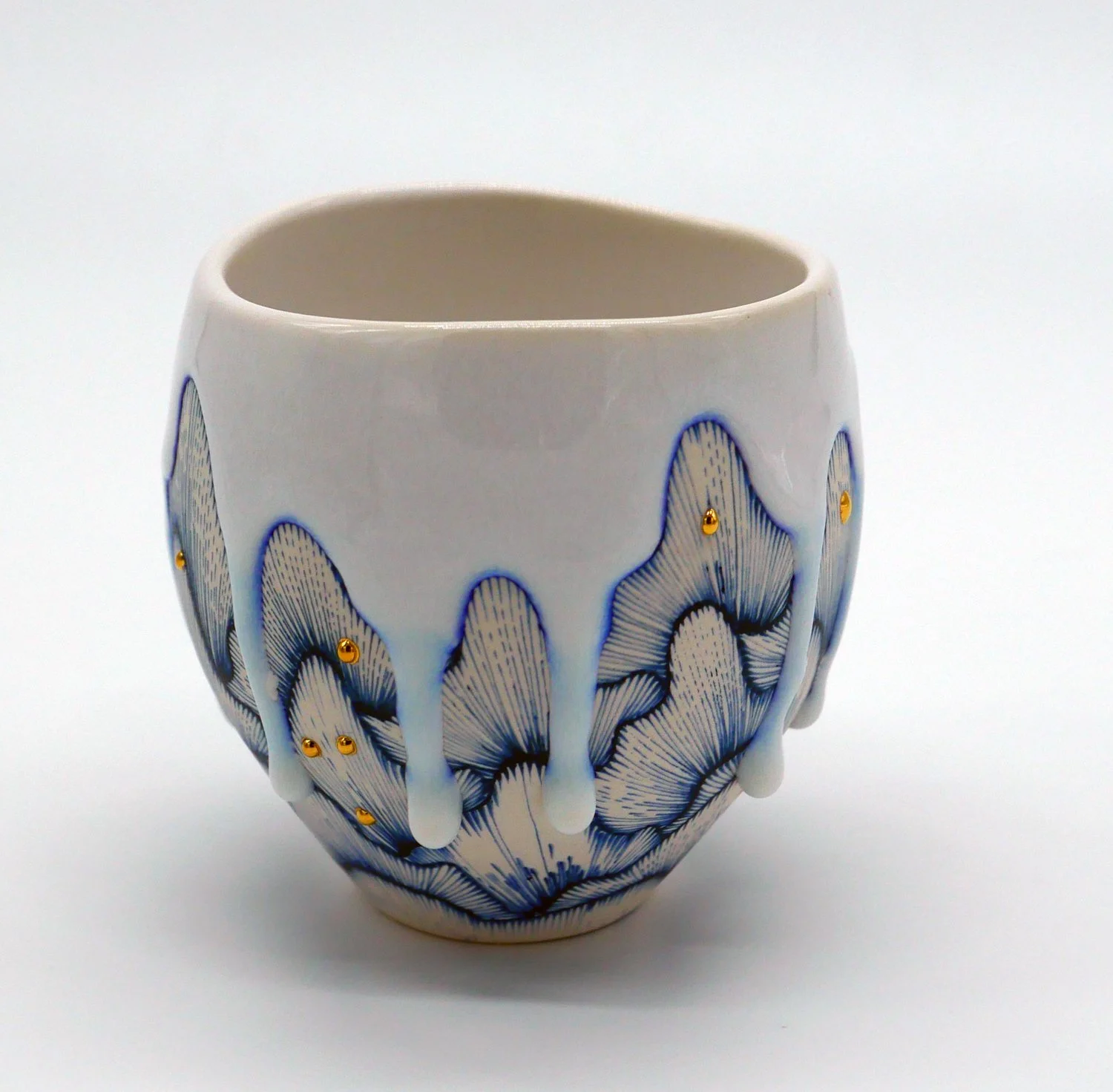 white with gold cup 20..jpg