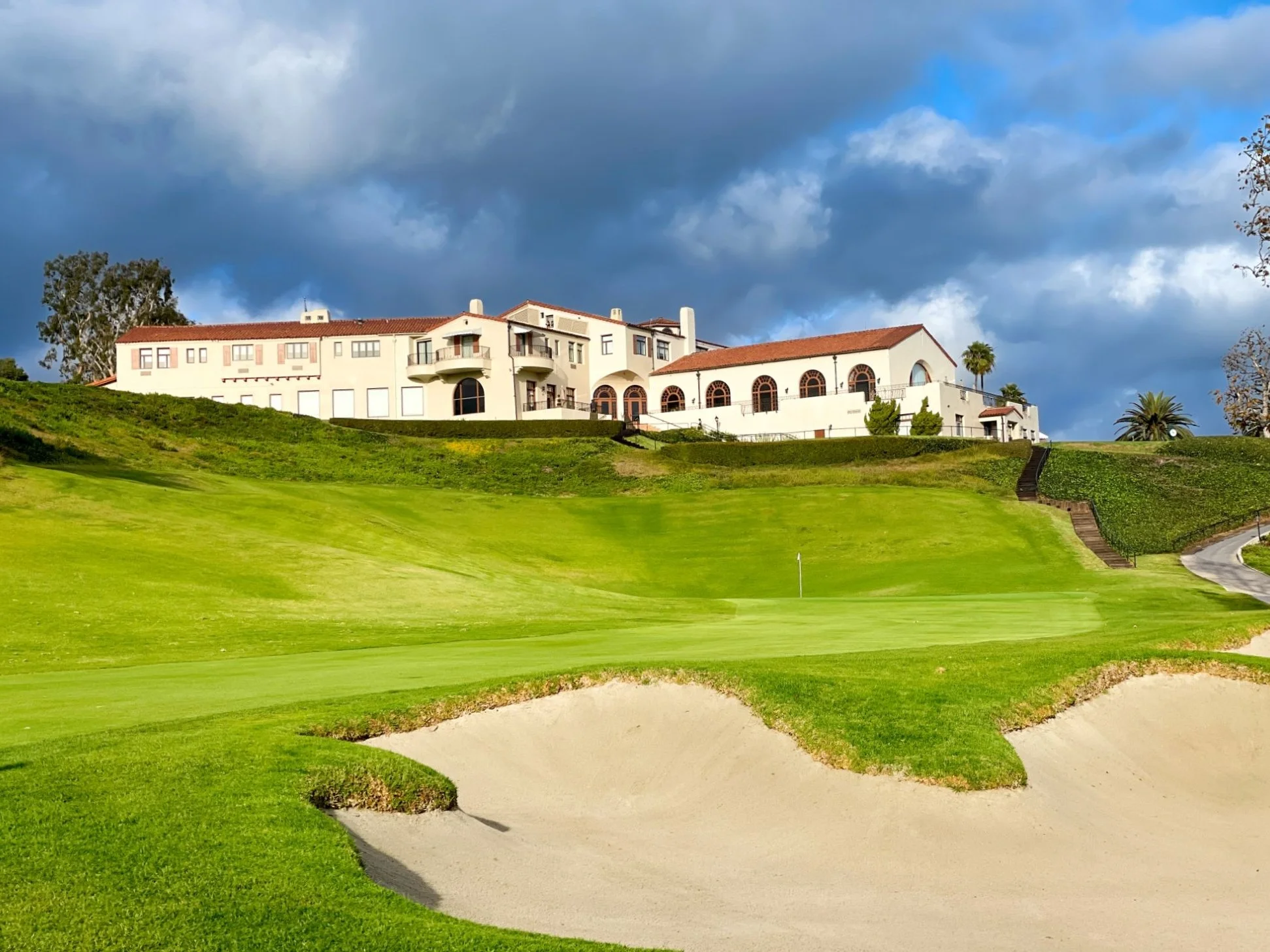 Riviera Country Club Golf Course Review — UK Golf Guy