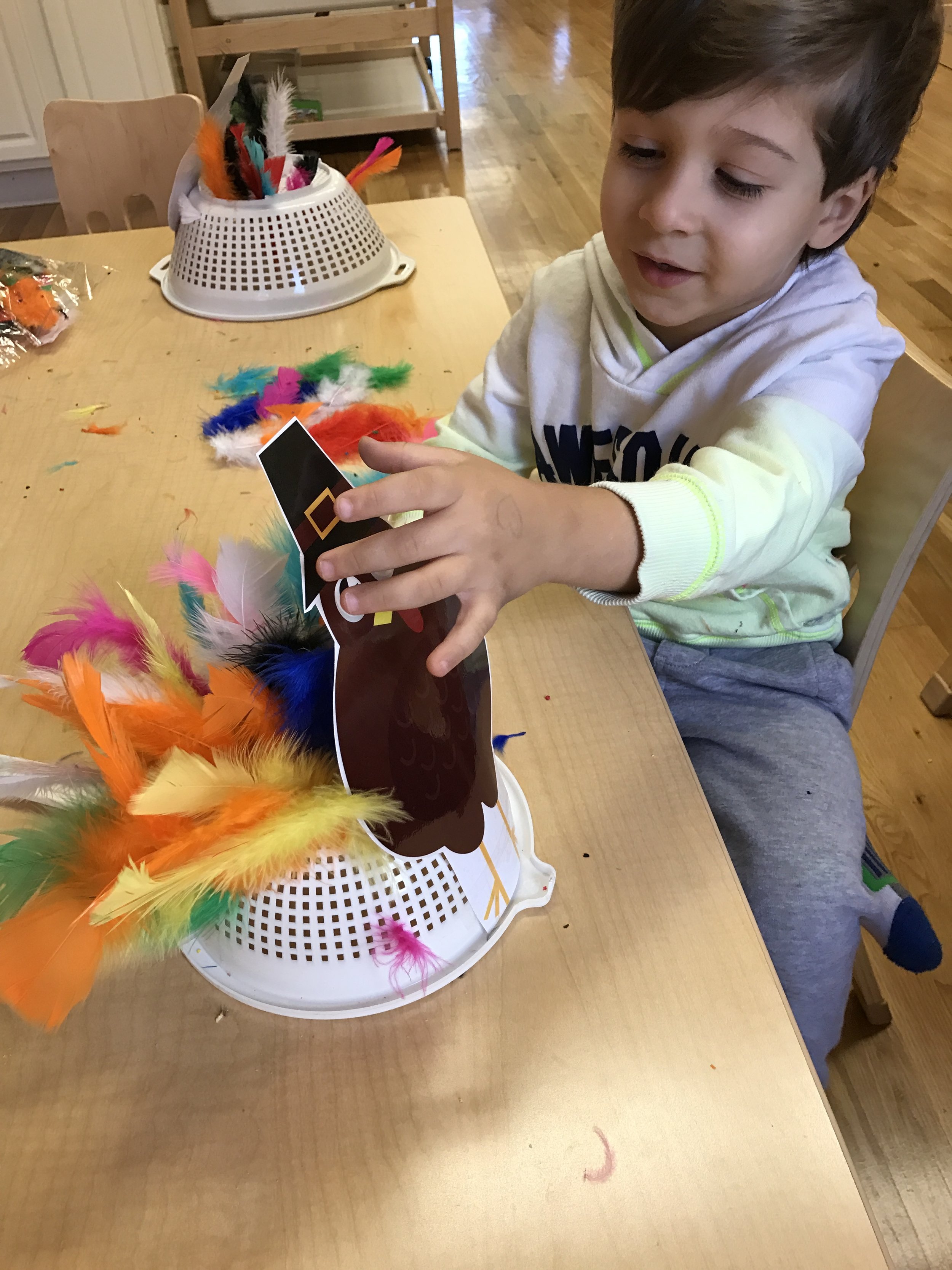  Pin the feather on the turkey!