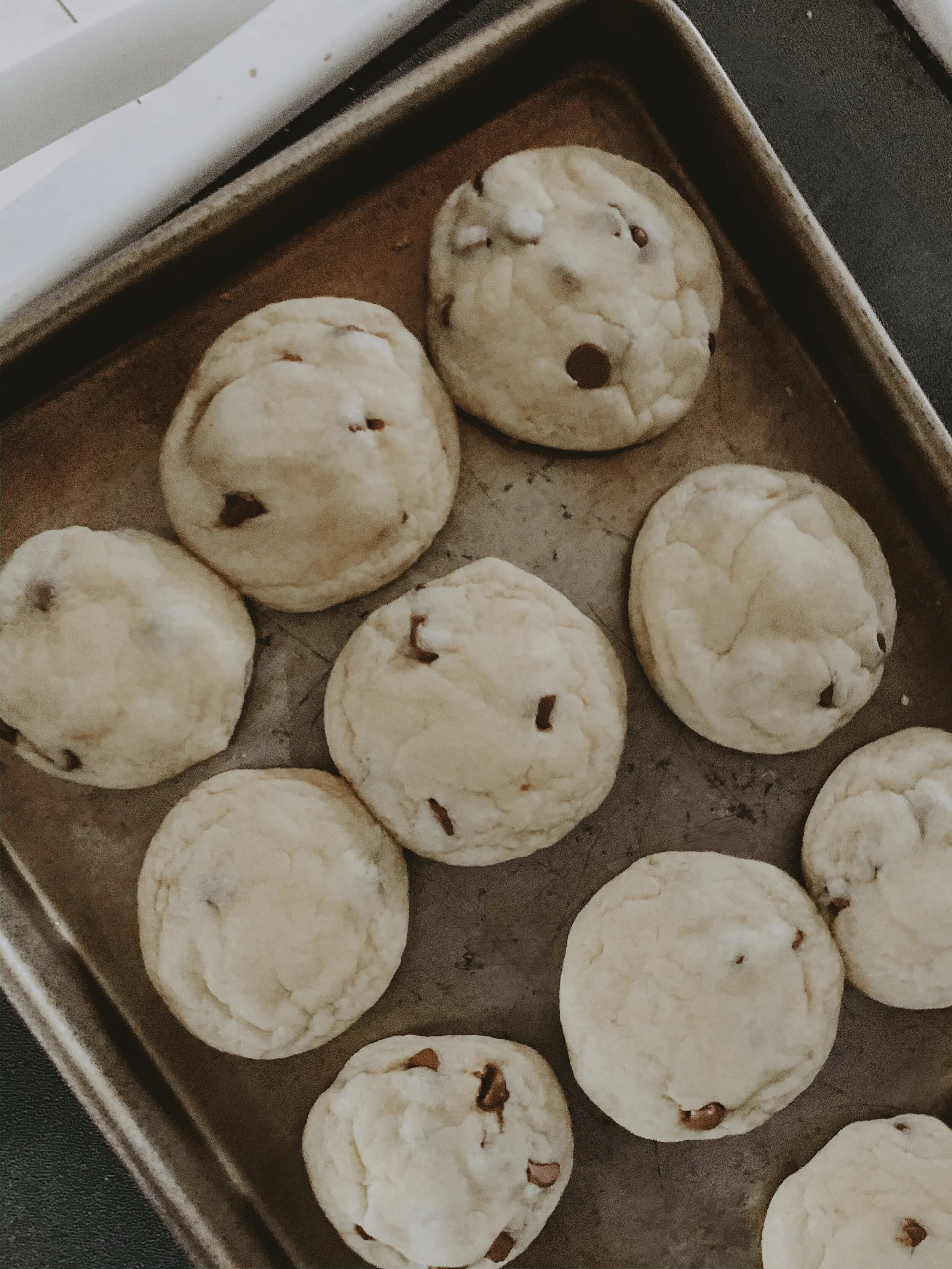 The BEST Chocolate Chip Cookie