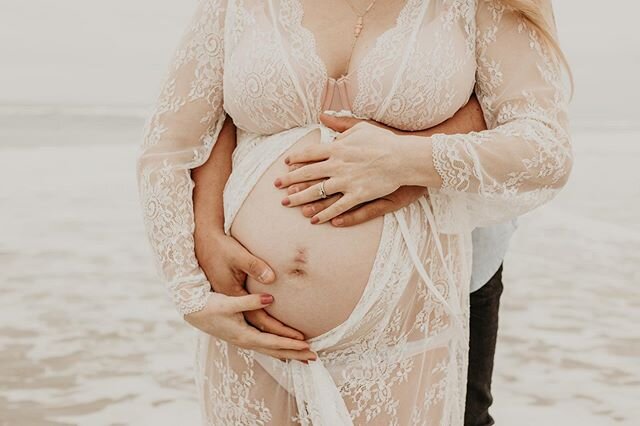 To say I'm obsessed with these tones is an understatement! And just look at how absolutely stunning this mamma is! (Instagram&rsquo;s crop is killing me though 😭😭)