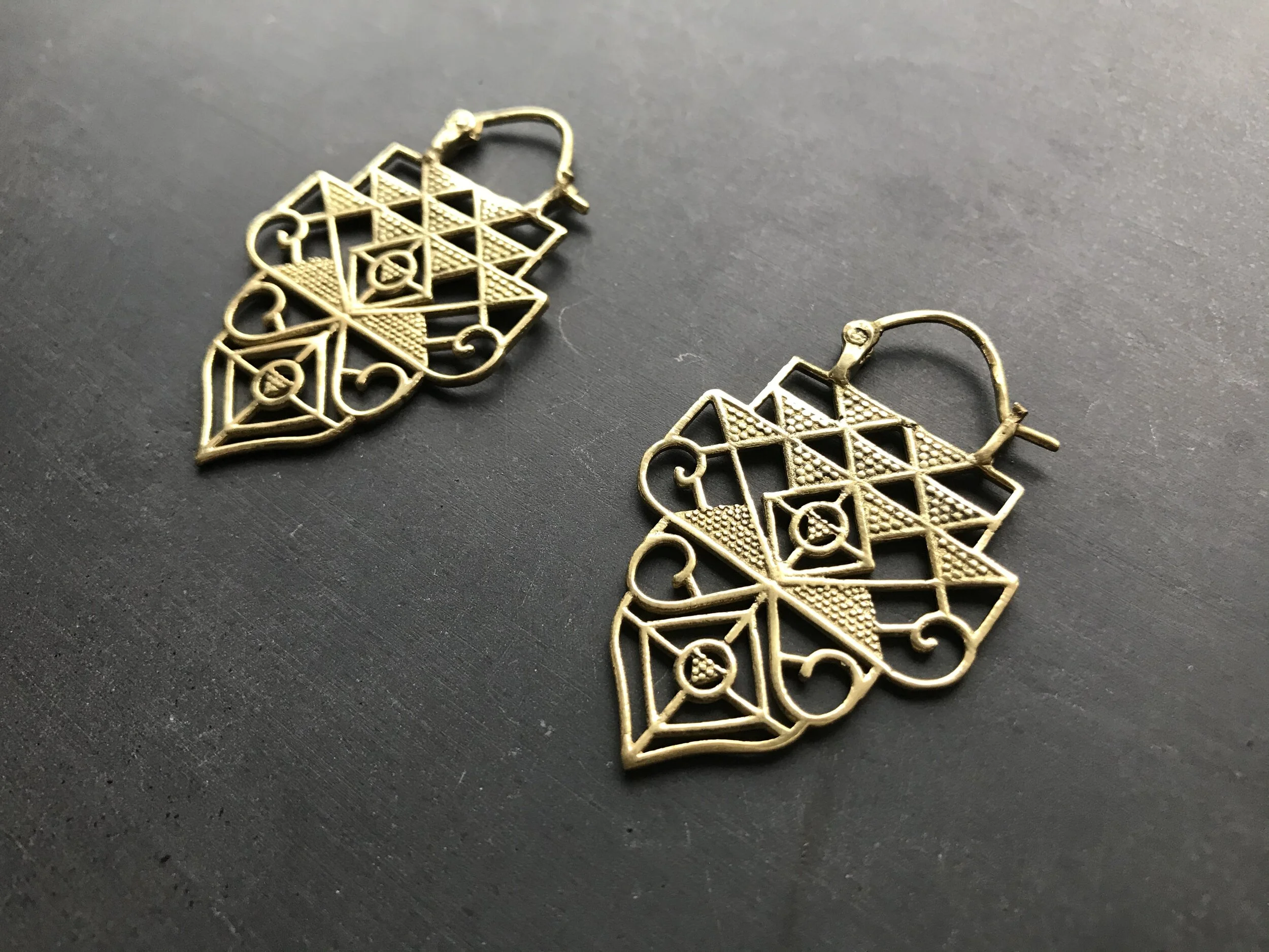 00FCB338-3AF7-4477-BFF7-D587F69410BF