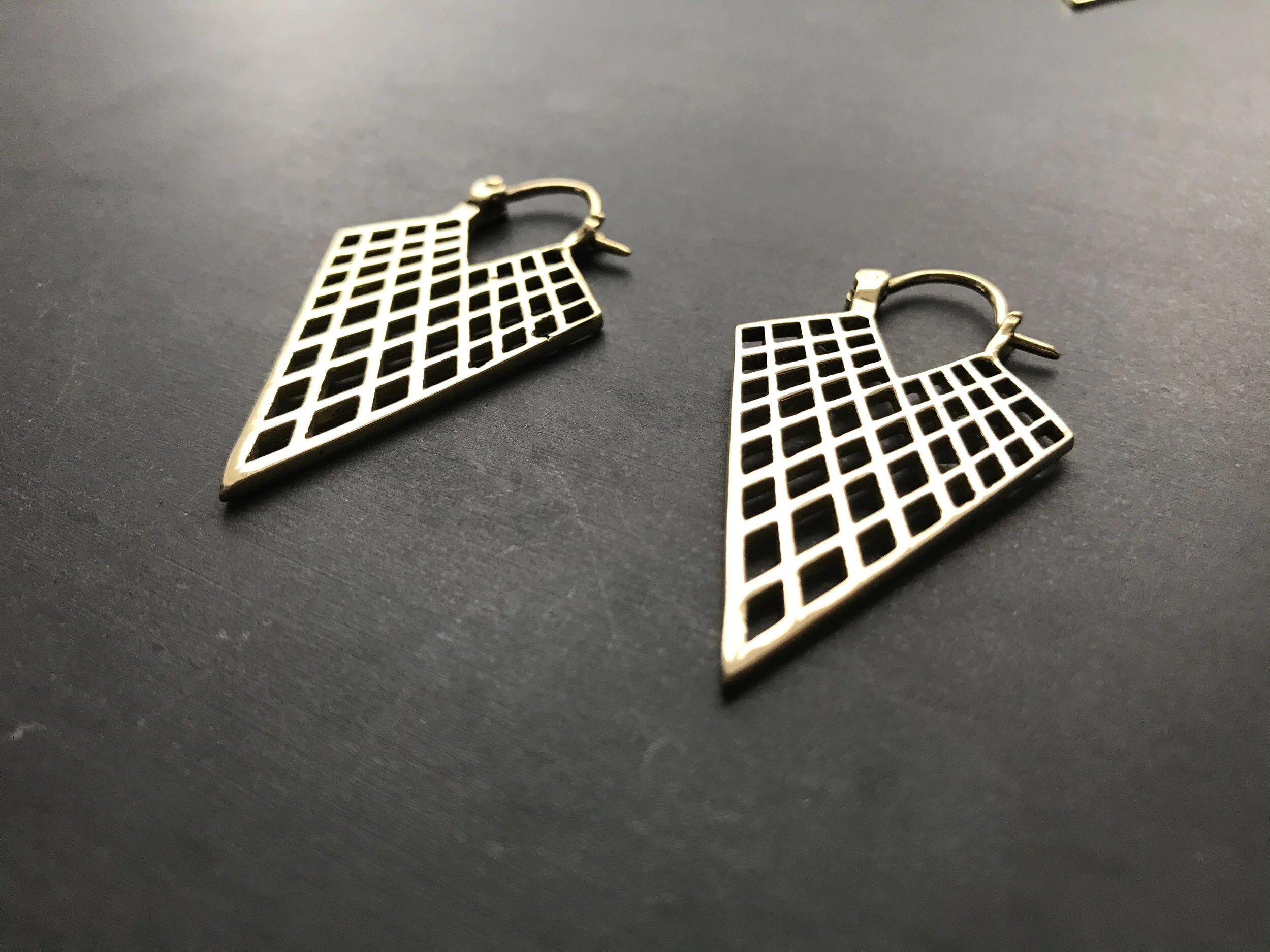 4B7621F2-FE03-476D-BA4A-66A9B5F8DDAA