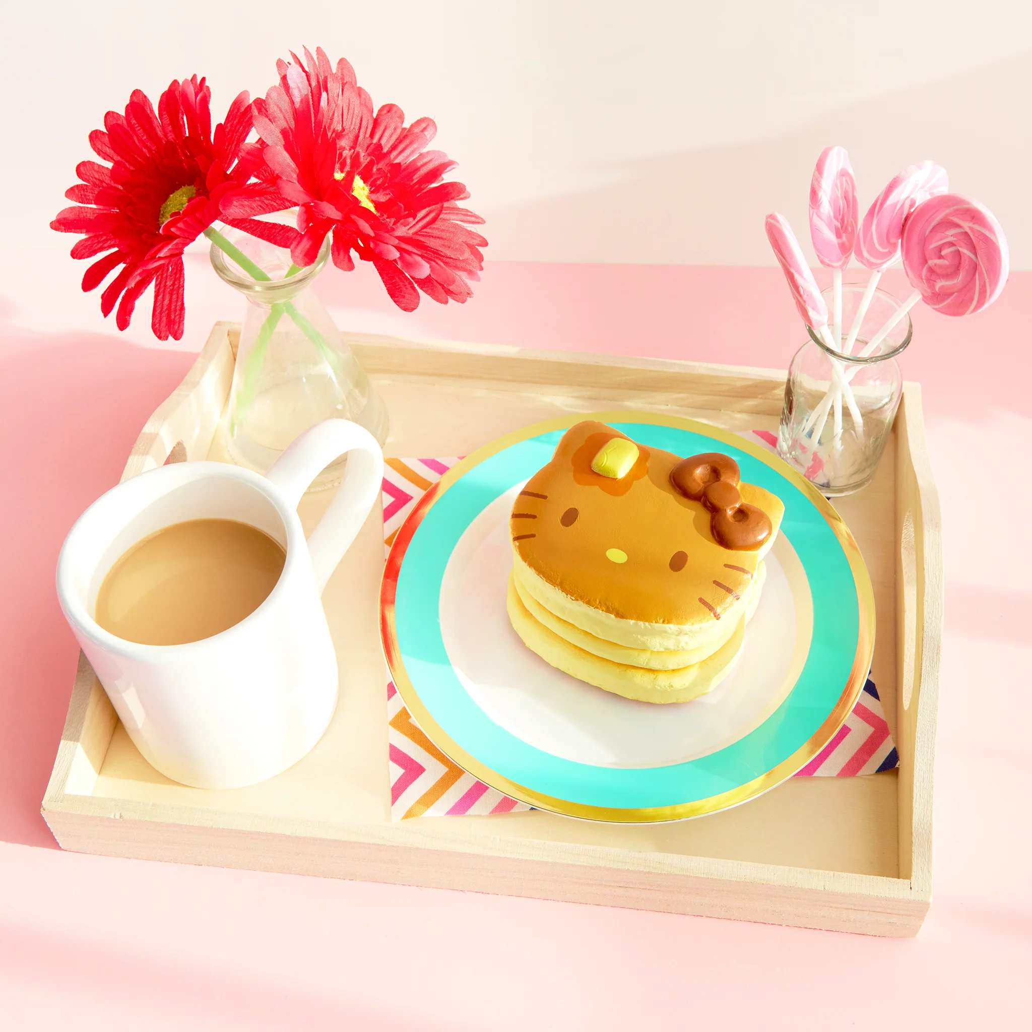 2018_CL_WK07_Hello Kitty Squishies 2.jpg