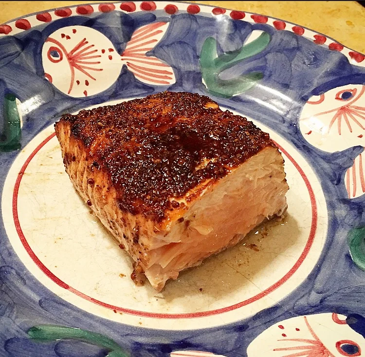 Slightly rare in the center, this salmon is perfectly cooked!