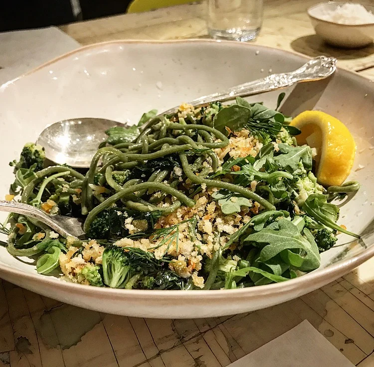 The spinach spaghetti with broccoli, kale, preserved lemon, garlic and parmigiano was out-of-this-world. The pasta was al denté and the vegetables were so fresh with a slight crunchiness to them.
