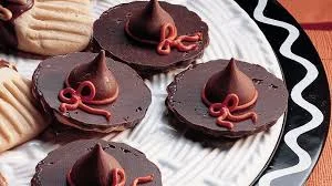 "Hallowine" and Witches' Hats Cookies