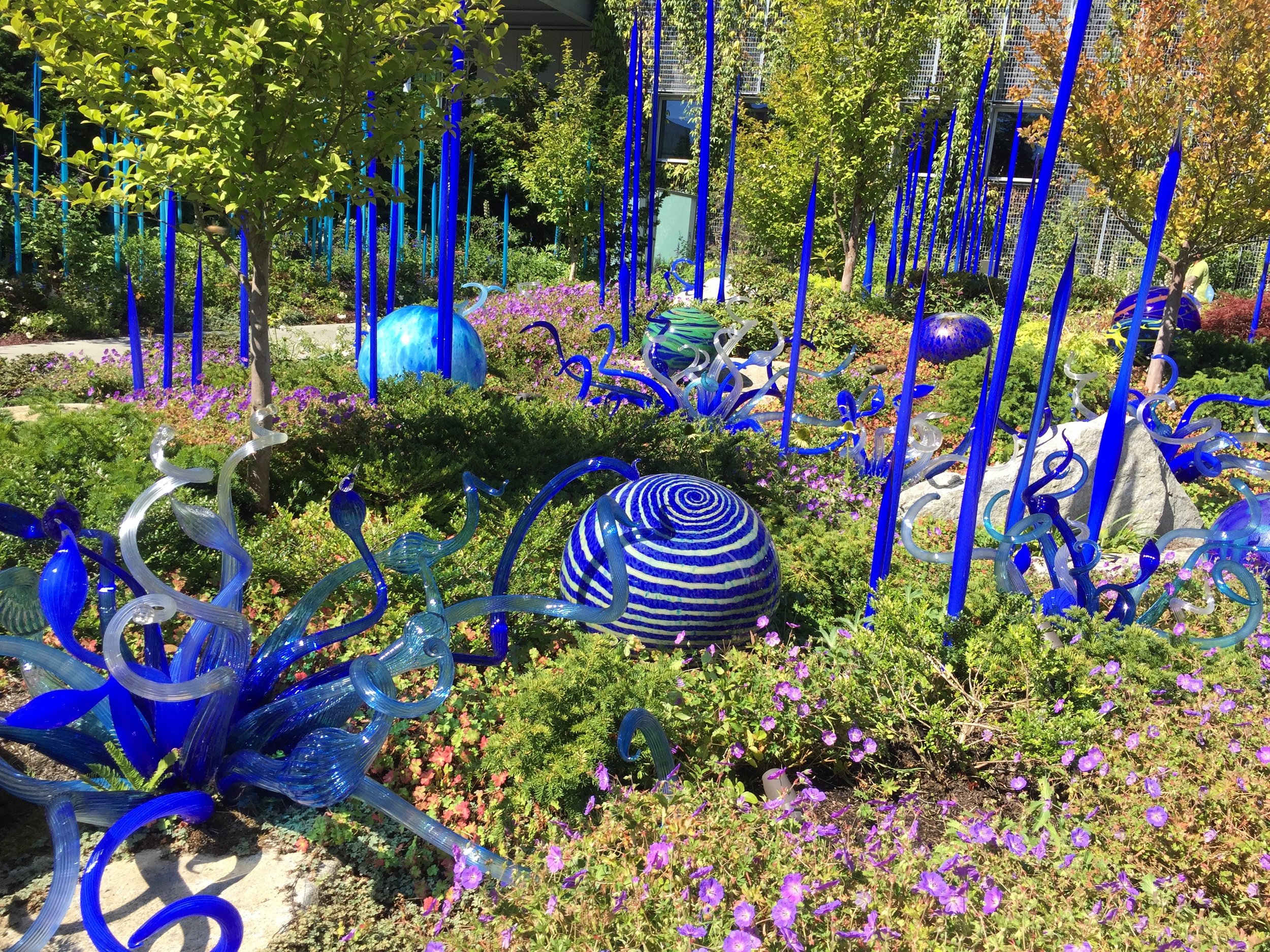 CHIHULY GARDEN AND GLASS