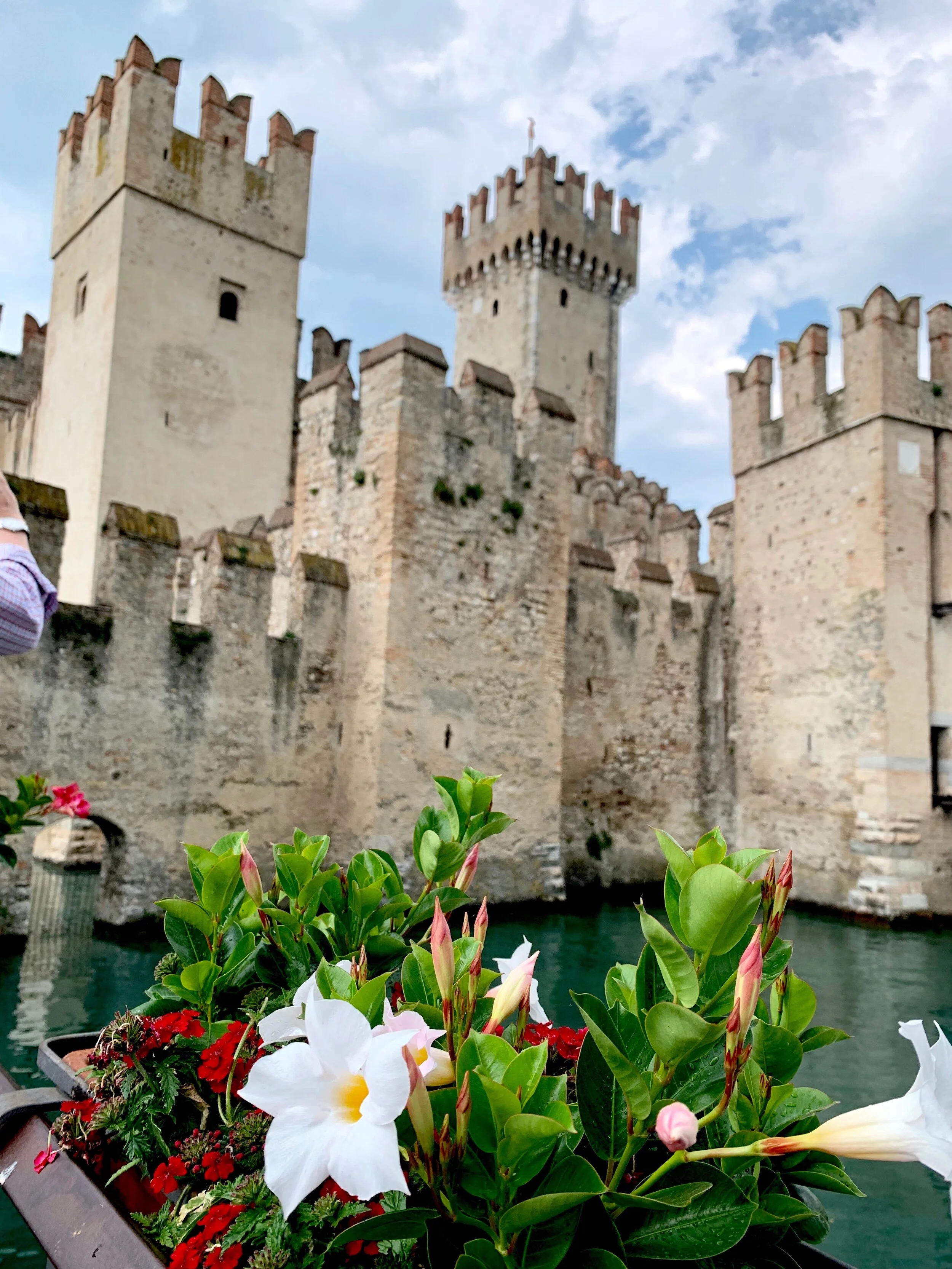 The Scaligero Castle, one of the most well-conserved fortresses of italy, is positioned at the entry to the historical center of Sirmione.