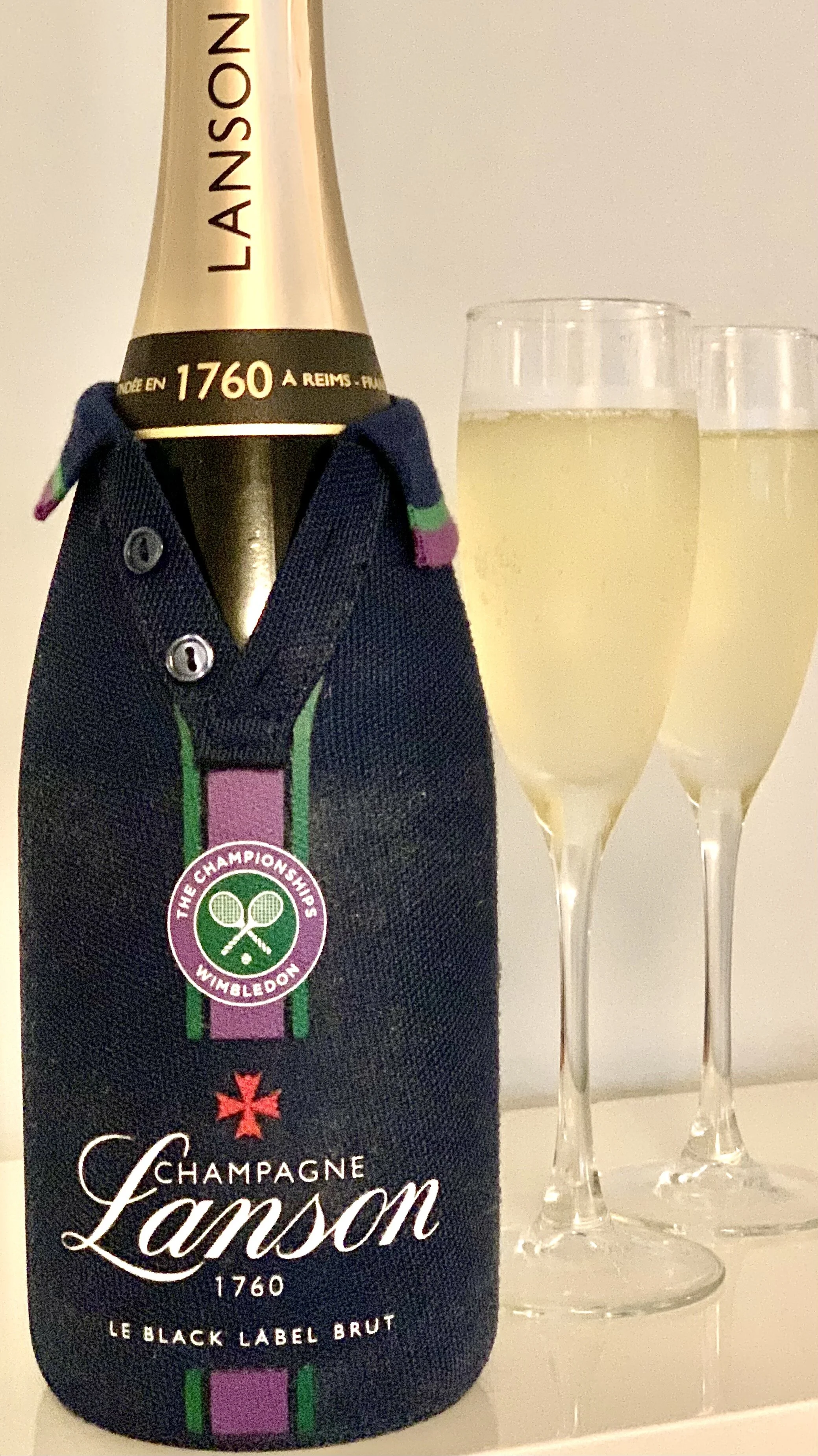 Champagne Lanson with Strawberries and Cream à la Wimbledon 