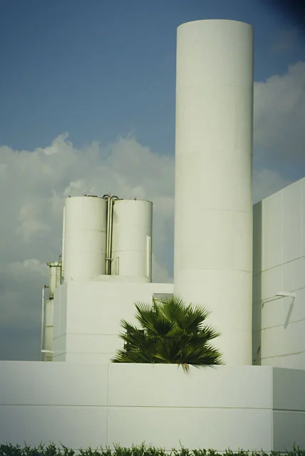 Cooks-Bay_tower.jpg