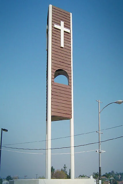 Hacienda-Heights-Baptist-Church_tower.jpg
